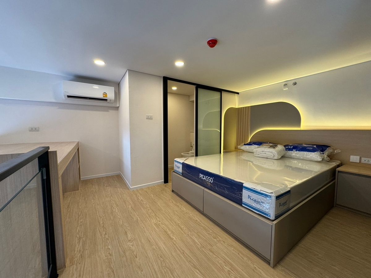 ให้เช่าคอนโดพระราม 9 เพชรบุรีตัดใหม่ RCA : 🏢 ให้เช่า Landmark @MRTA Station (Siamese พระราม 9) | Duplex 1 ห้องนอน 2 ห้องน้ำ | 46 ตร.ม. ชั้น 19 อาคาร B | 26,000 บาท/เดือน Line: @323gqmho  | Ref: T2040