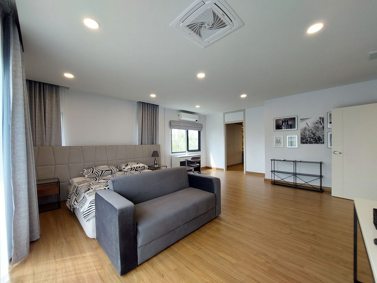 For SaleHouseBangna, Bearing, Lasalle : For Sale with Tenant | Centro Bangna | High Rental Yield