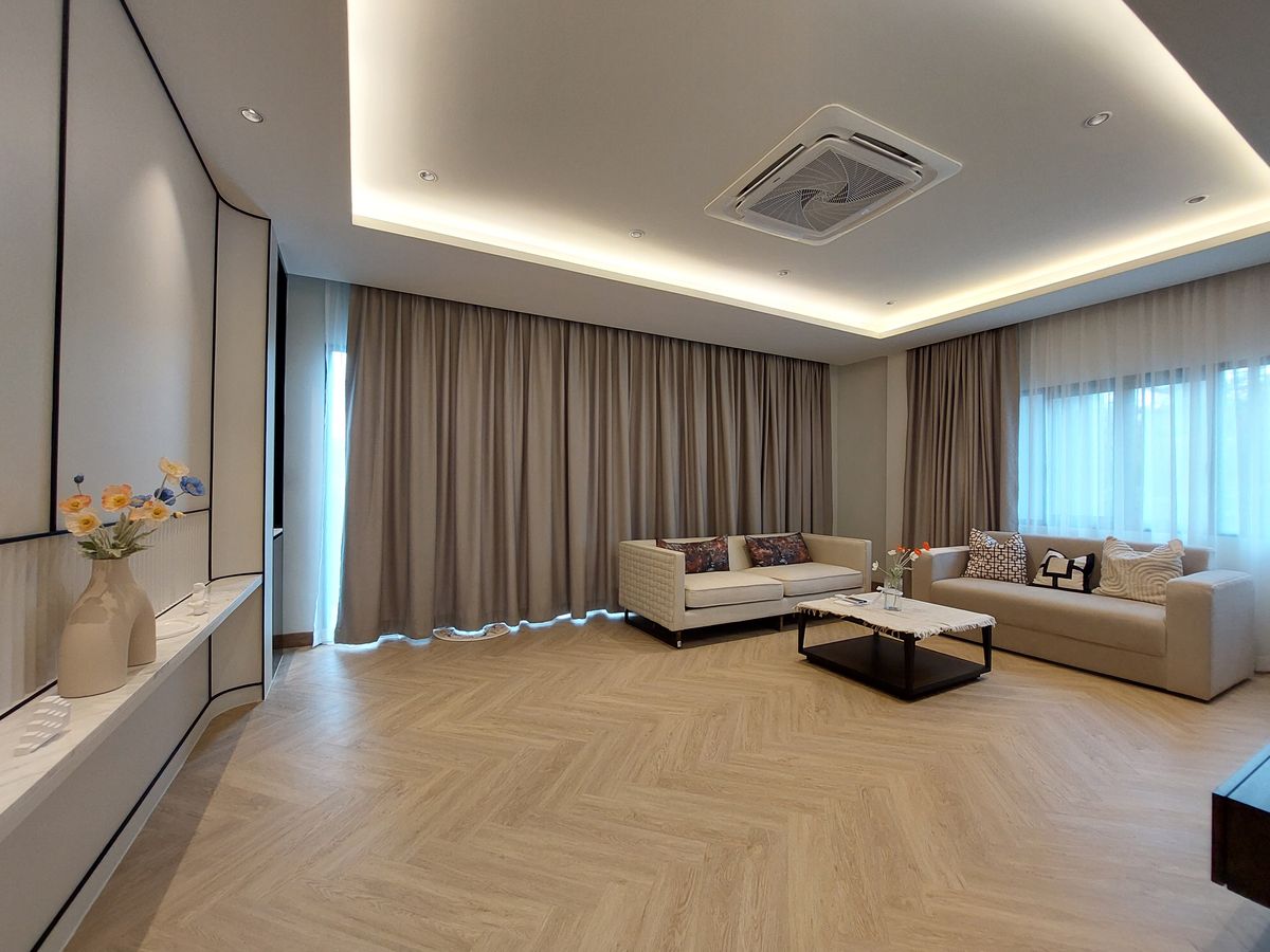 For SaleHouseBangna, Bearing, Lasalle : For Sale with Tenant | Centro Bangna | High Rental Yield