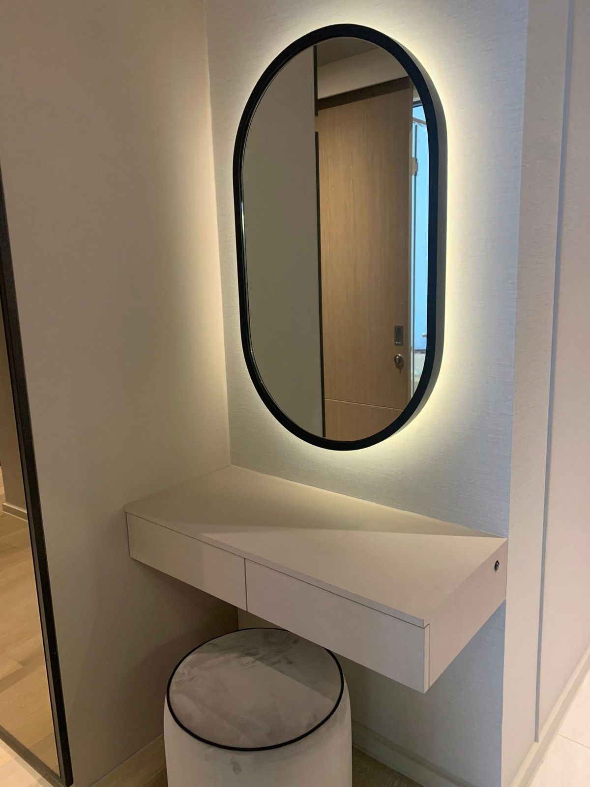 ขายคอนโดสีลม ศาลาแดง บางรัก : ขายคอนโด Ashton Silom ราคา 9,900,000 บาท [JZs250917]