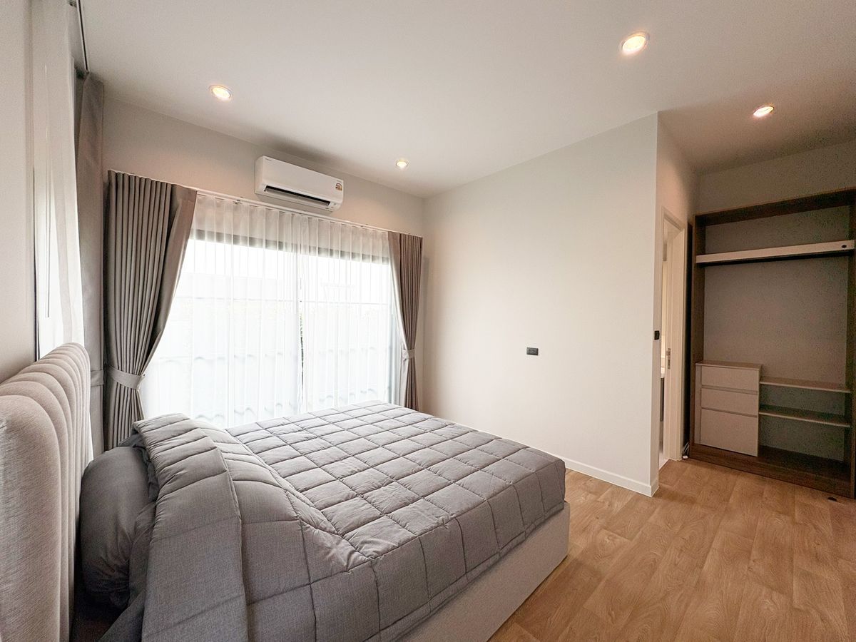 บ้านบางนา แบริ่ง ลาซาล : ✨บ้านเดี่ยวหรู 2 ชั้น ใกล้คลับเฮาส์ เศรษฐสิริ บางนา กม.10 | แสนสิริ✨