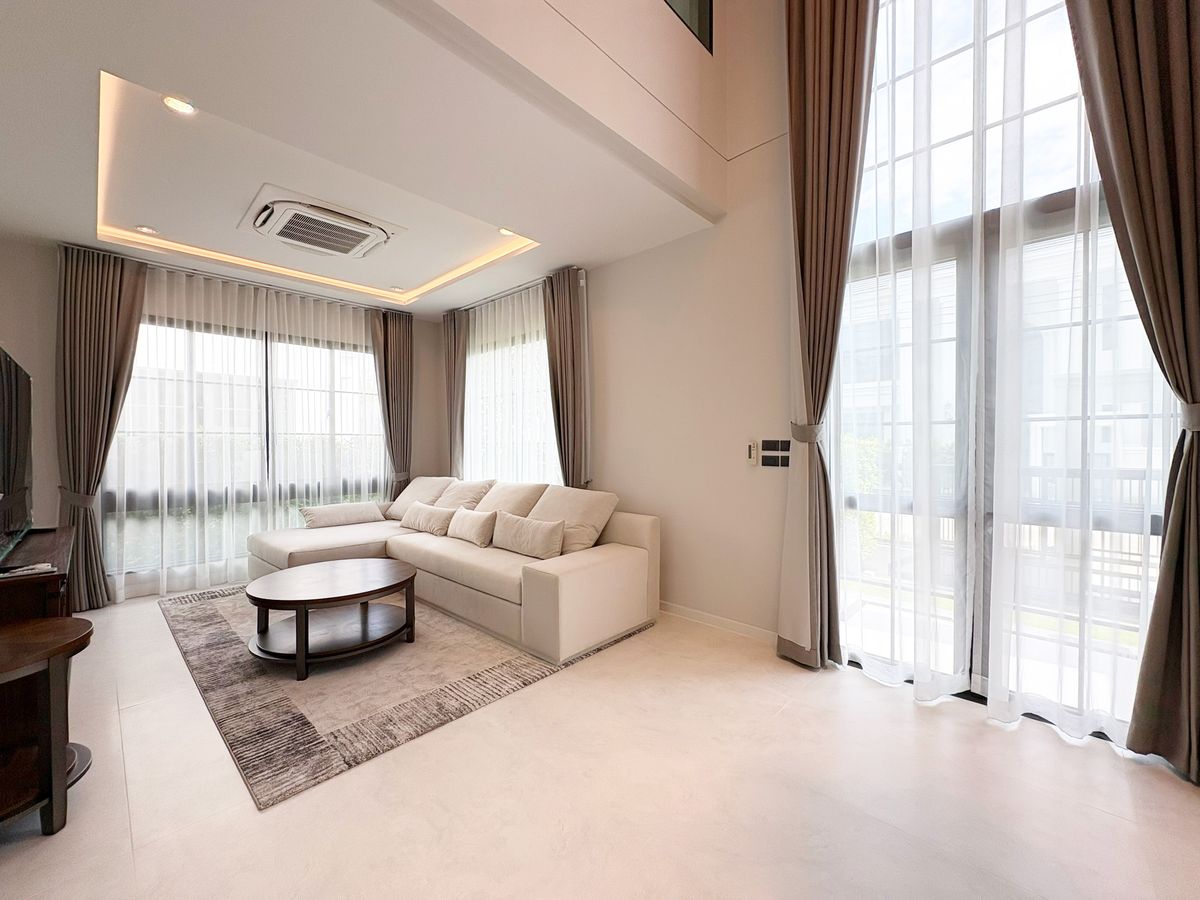 บ้านบางนา แบริ่ง ลาซาล : ✨บ้านเดี่ยวหรู 2 ชั้น ใกล้คลับเฮาส์ เศรษฐสิริ บางนา กม.10 | แสนสิริ✨