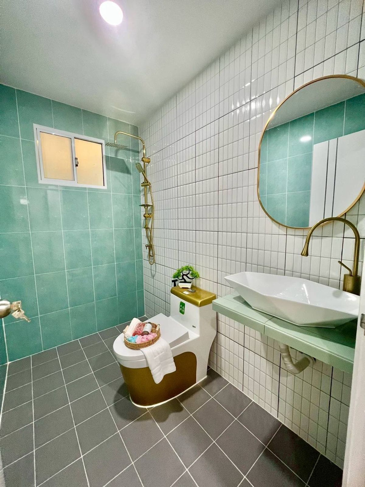 For SaleTownhomePathum Thani,Rangsit, Thammasat : House for sale, 2 -story townhome, The Trust Town, Ring Road - Luk Kali Liab Khlong Hok, area 27.8 square wah, 3 bedrooms, Bueng Kham Phrui Subdistrict, Lam Luk Ka District, Pathum Thani Province