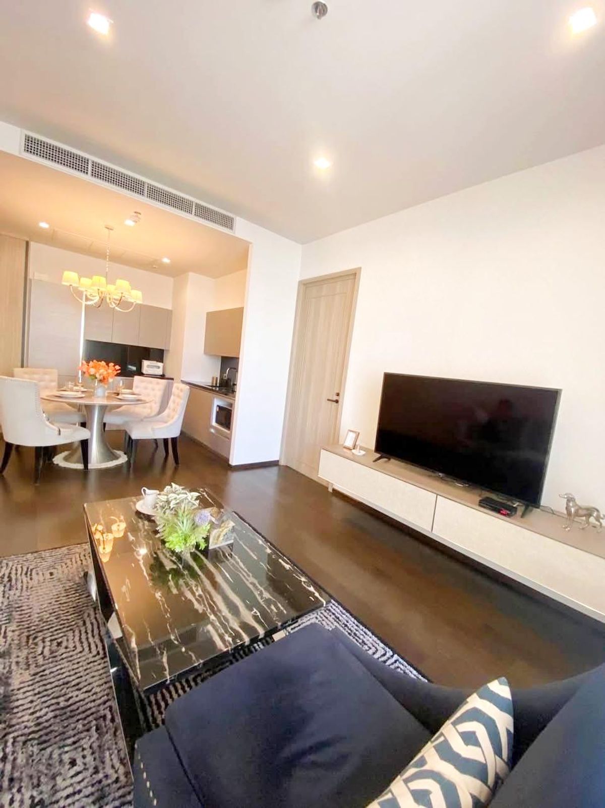 For RentCondoSukhumvit, Asoke, Thonglor : Condo for rent: The XXXIX by Sansiri, Sukhumvit 39, 1 bedroom, 55 sqm.