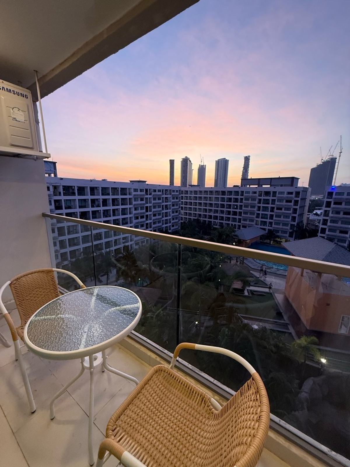 For RentCondoPattaya, Bangsaen, Chonburi : Condo For rent, Laguna Beach 3 Maldives, Pattaya 1bed 1 bath near Jomtien Beach size 24.42sqm. poolview