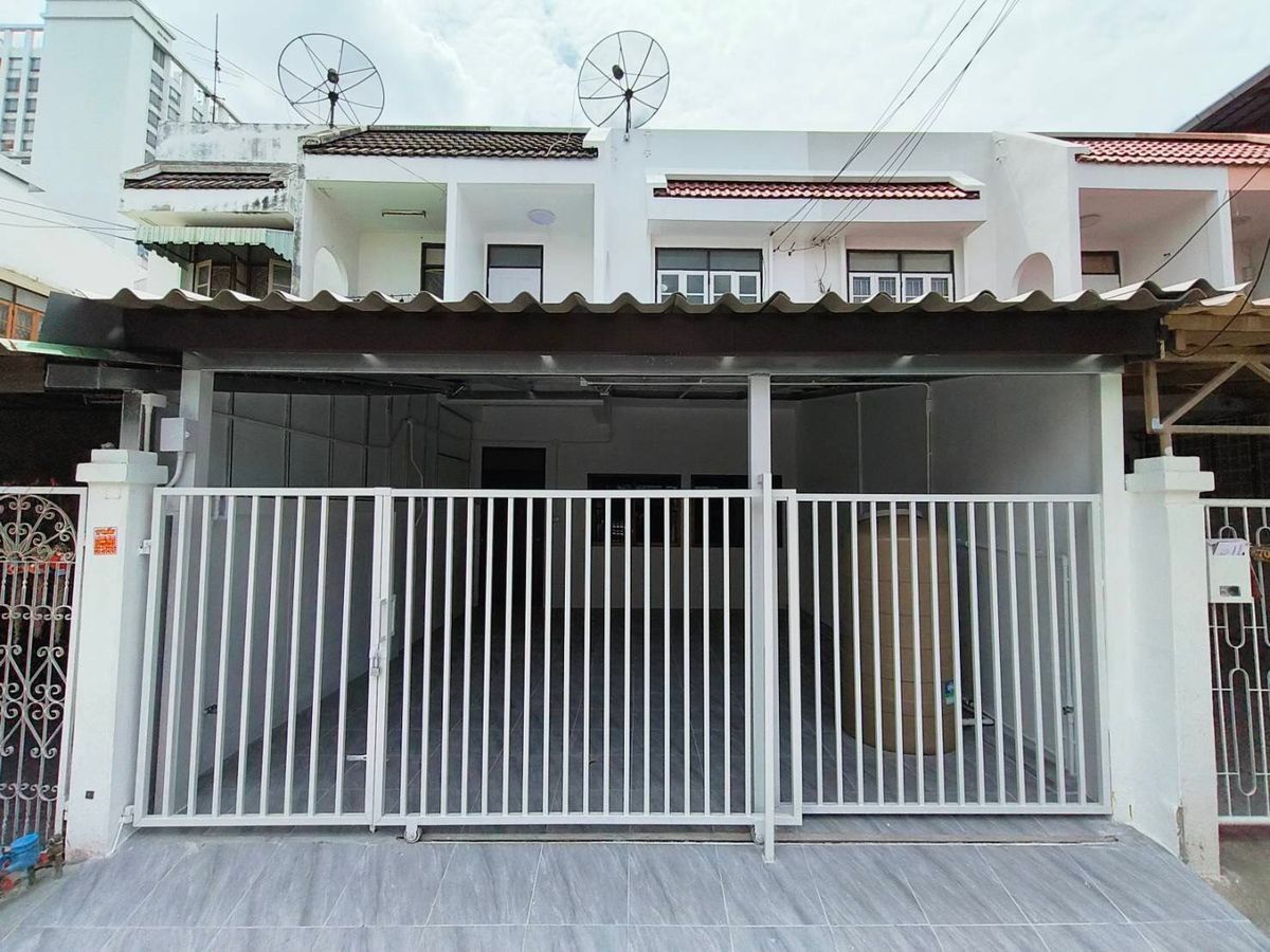 For RentTownhomeRatchadapisek, Huaikwang, Suttisan : 💥CP-9049💥Townhouse for rent, 2 floors, Suthisan, Inthamara 1 👉 Add Line @mastercondo