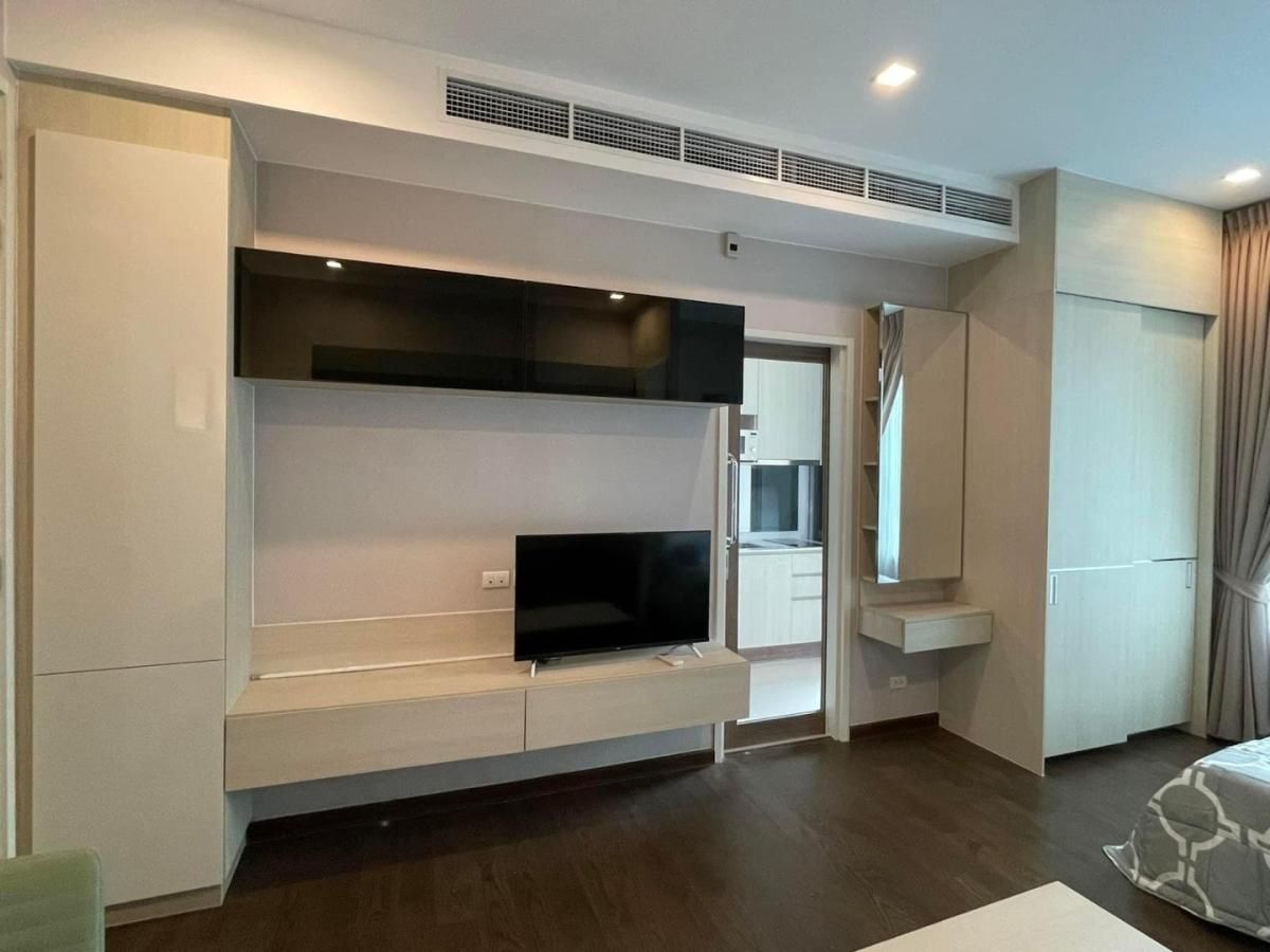 For SaleCondoRama9, Petchburi, RCA : Condo for Sale: Q Asoke 30 sqm | Floor 21