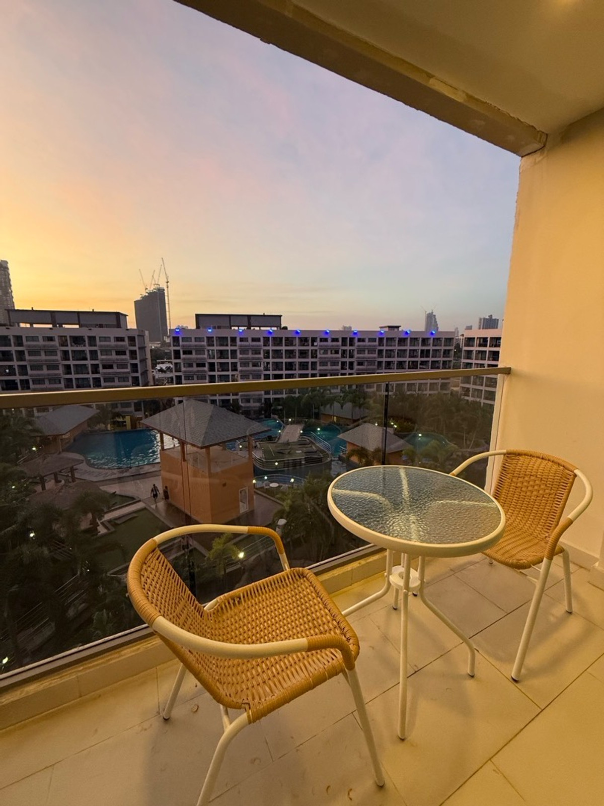 For RentCondoPattaya, Bangsaen, Chonburi : Condo For rent, Laguna Beach 3 Maldives, Pattaya 1bed 1 bath near Jomtien Beach size 24.42sqm. poolview