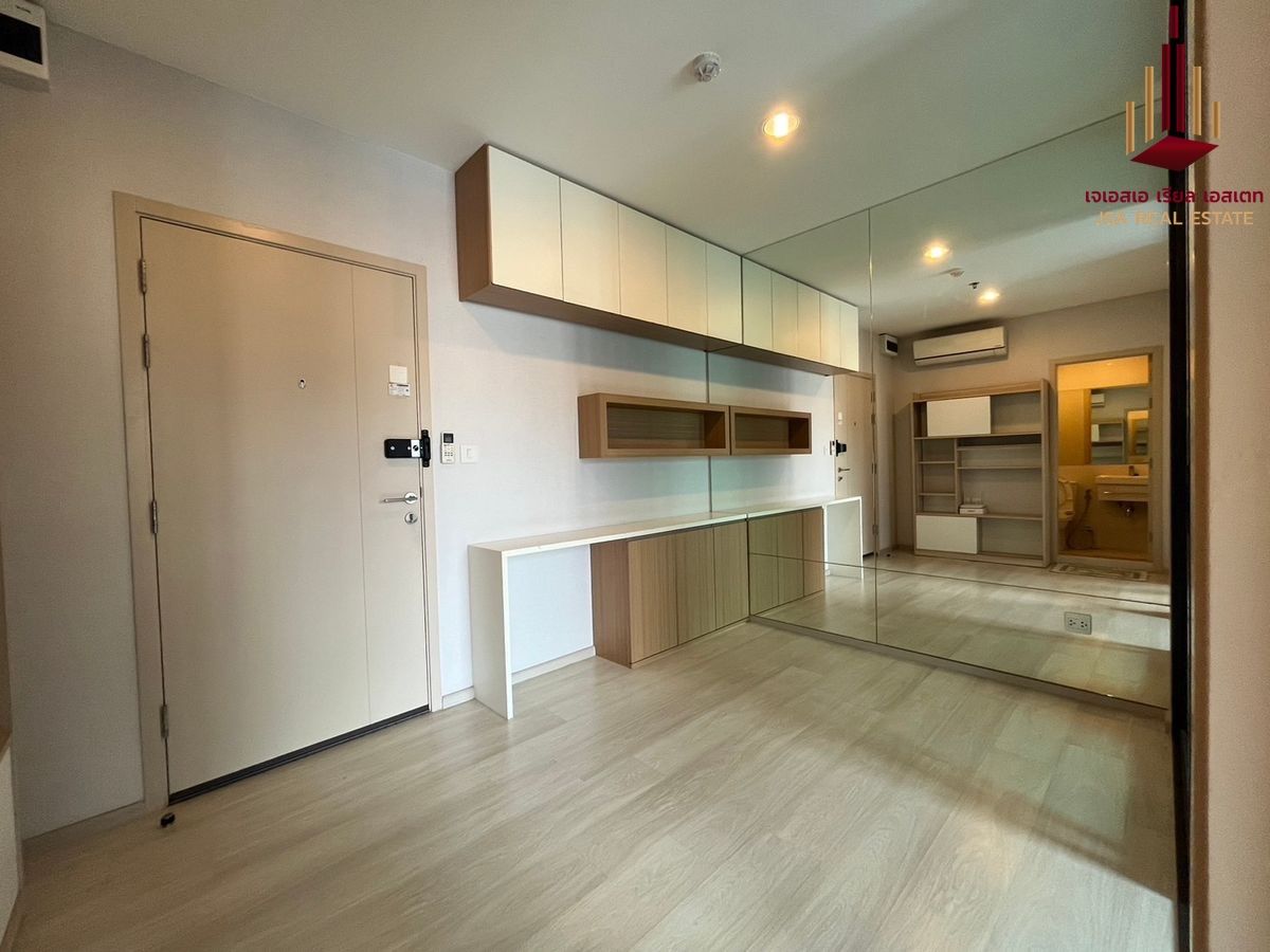 For SaleCondoPinklao, Charansanitwong : ✨ For Sale: Life Pinklao Condo ✨ 💰 ONLY 2,600,000 THB