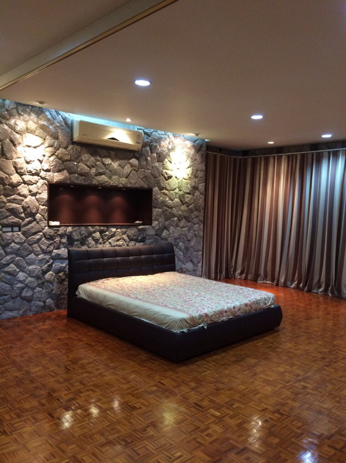 ให้เช่าทาวน์โฮมเกษตรศาสตร์ รัชโยธิน : บ้าน 2ชั้น เลี้ยงสัตว์ได้ เดิน 5นาทีถึง BTSรัชโยธิน เป็นบ้าน เพนเฮ้าสน์ ห้องนอนทั้งชั้น