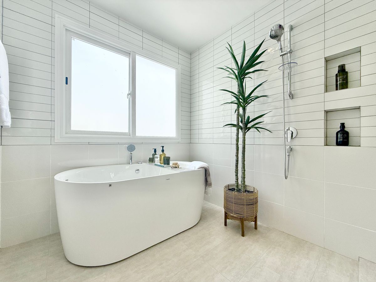 ขายบ้านนวมินทร์ รามอินทรา : Saransiri Chatuchot ส่วนกลางใหญ่กว่า 6 ไร่ บ้านเดี่ยว 3–4 นอน เริ่ม 7.99 ลบ. 📞 092-690-5445 เปิดจองรอบ Presale 4–5 ต.ค. นี้เท่านั้น 