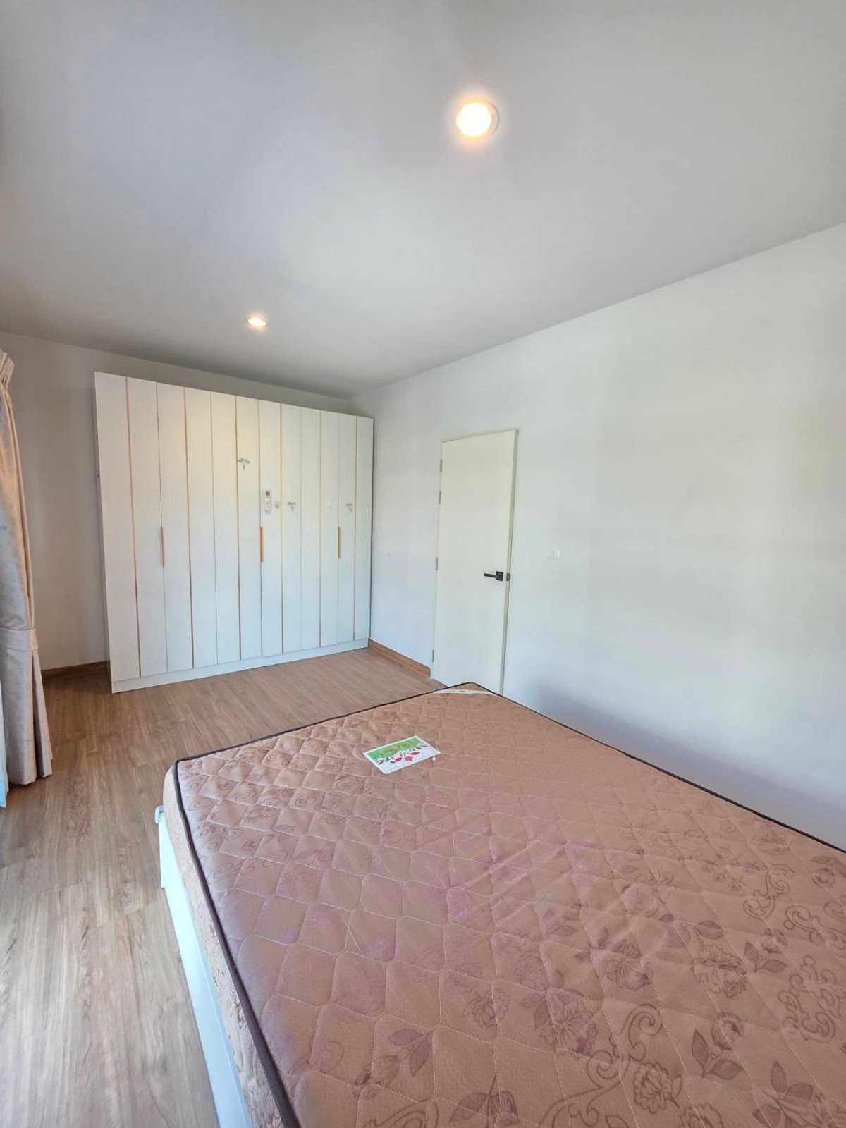 ขายทาวน์โฮมอ่อนนุช อุดมสุข : ใกล้รถไฟฟ้า สายสีเหลือง สถานีศรีนุช