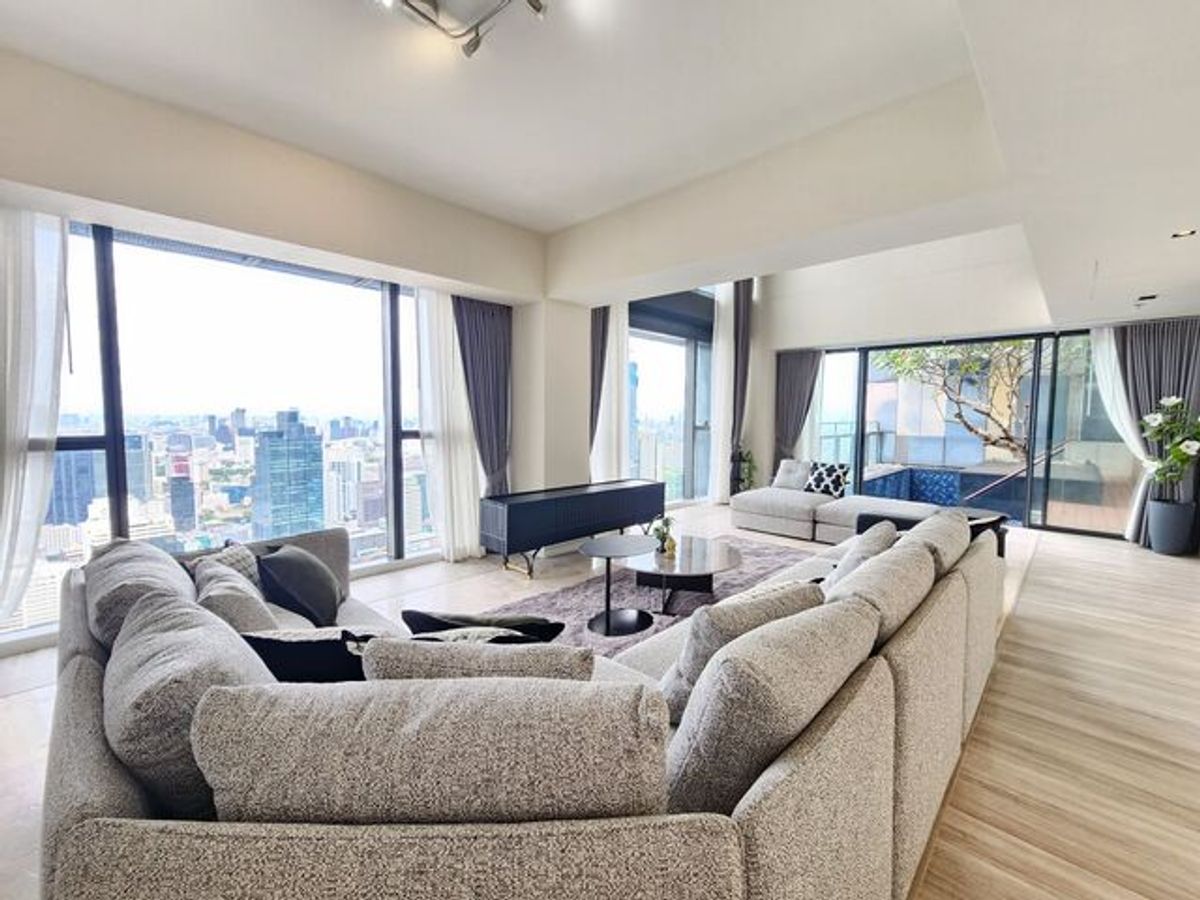ให้เช่าคอนโดสาทร นราธิวาส : 185 Rajadamri for Rent *Corner Unit with Spacious Balcony & Panoramic Park View