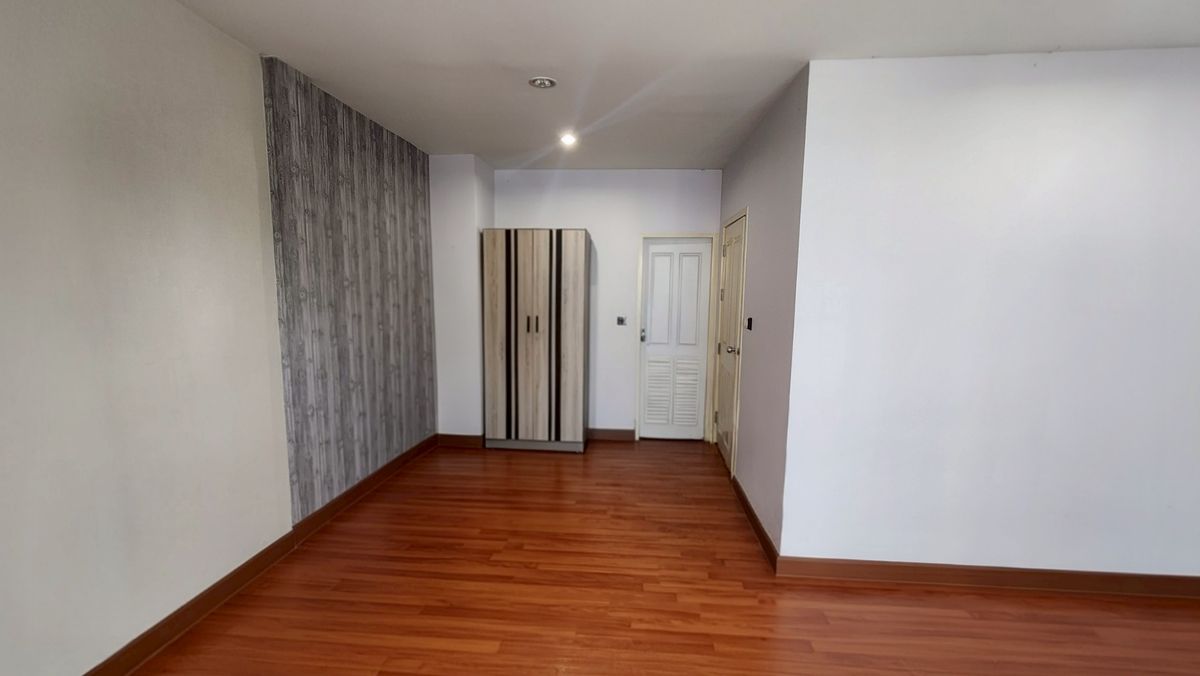 ทาวน์โฮมนวมินทร์ รามอินทรา : ขาย/ให้เช่า โฮมออฟฟิศเสนาทาวน์ นวมินทร์ 3 ชั้น ขนาด 23.6 ตร.ว.