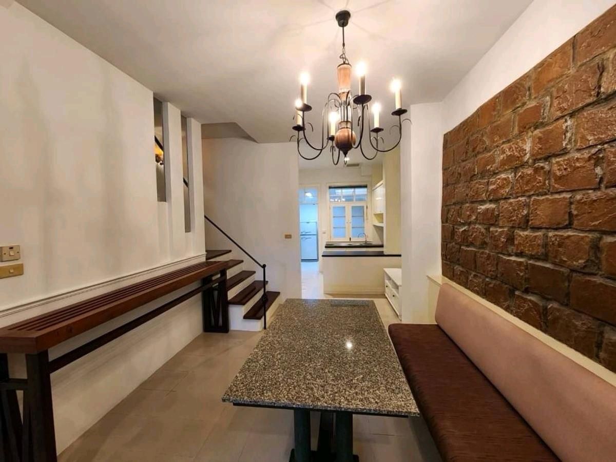 ให้เช่าทาวน์โฮมเกษตรศาสตร์ รัชโยธิน : 🏡 ให้เช่าทาวน์เฮ้าส์ 3 ชั้น รัชดา 44 | 4 ห้องนอน เฟอร์ครบ ใกล้ BTS รัชโยธิน เพียง 800 ม.
