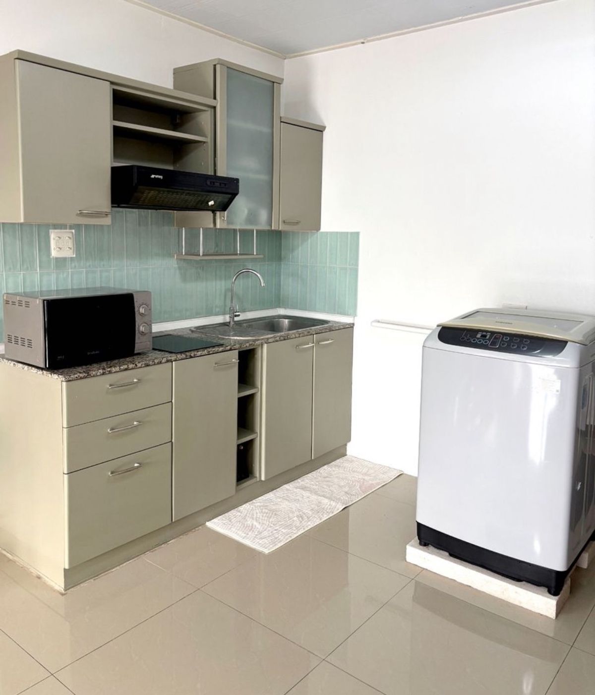 ให้เช่าคอนโดปิ่นเกล้า จรัญสนิทวงศ์ : ปล่อยเช่าห้องเพิ่งรีโนเวท Thana Tower วิวทิศตะวันตกเห็นพระอาทิตย์ตกทุกวัน  