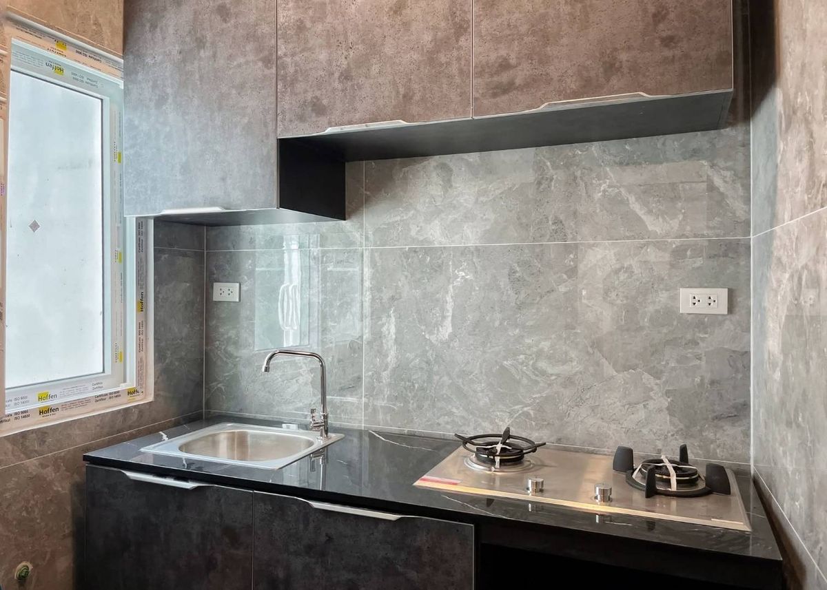 ให้เช่าทาวน์โฮมคลองเตย กล้วยน้ำไท : ทาวน์เฮ้าส์ให้เช่า ✨ White Mansion ✨ บ้าน 5 ชั้น 5 ห้องนอน 7 ห้องน้ำ ทองหล่อซอย 25