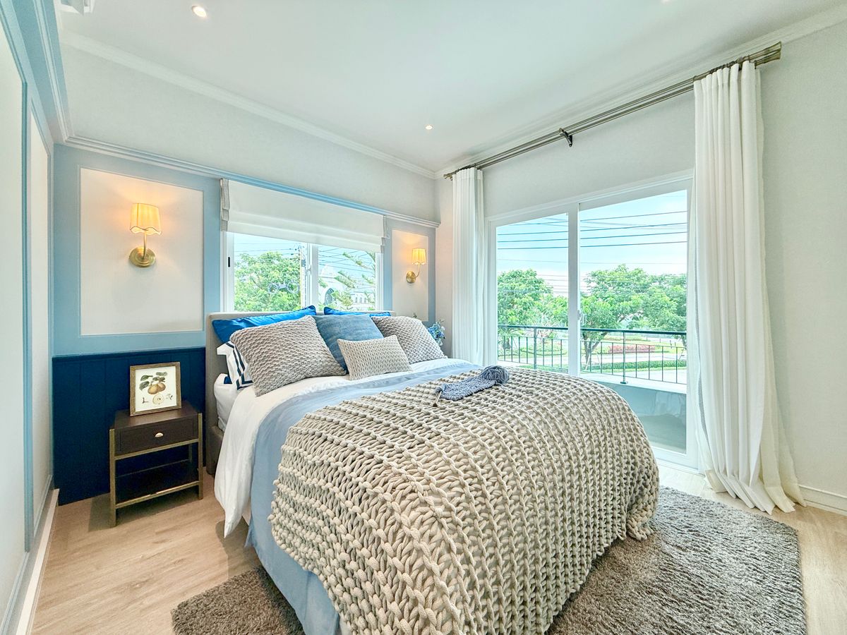 ขายบ้านนวมินทร์ รามอินทรา : Saransiri Chatuchot ส่วนกลางใหญ่กว่า 6 ไร่ บ้านเดี่ยว 3–4 นอน เริ่ม 7.99 ลบ. 📞 092-690-5445 เปิดจองรอบ Presale 4–5 ต.ค. นี้เท่านั้น 