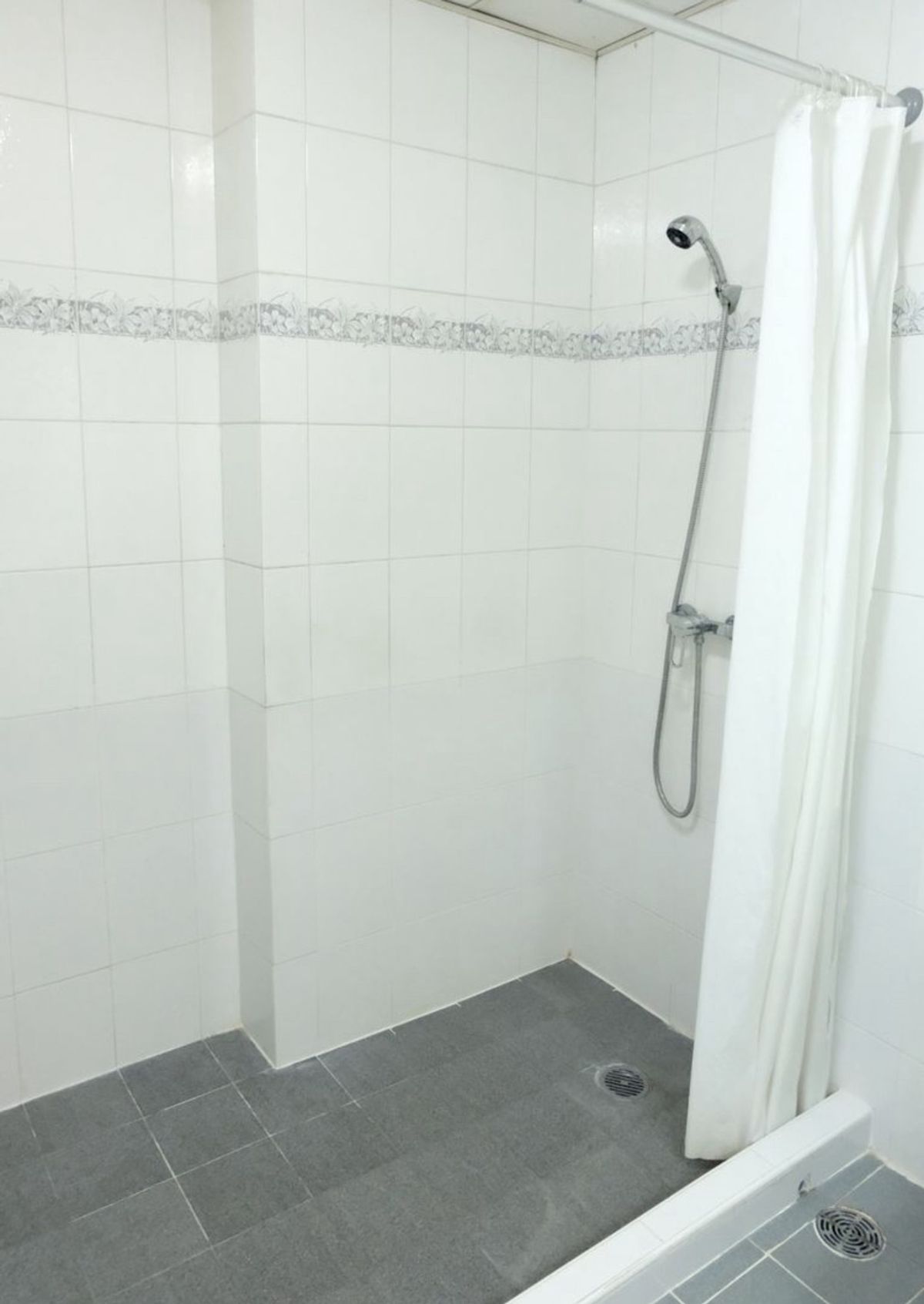 ให้เช่าคอนโดปิ่นเกล้า จรัญสนิทวงศ์ : ปล่อยเช่าห้องเพิ่งรีโนเวท Thana Tower วิวทิศตะวันตกเห็นพระอาทิตย์ตกทุกวัน  