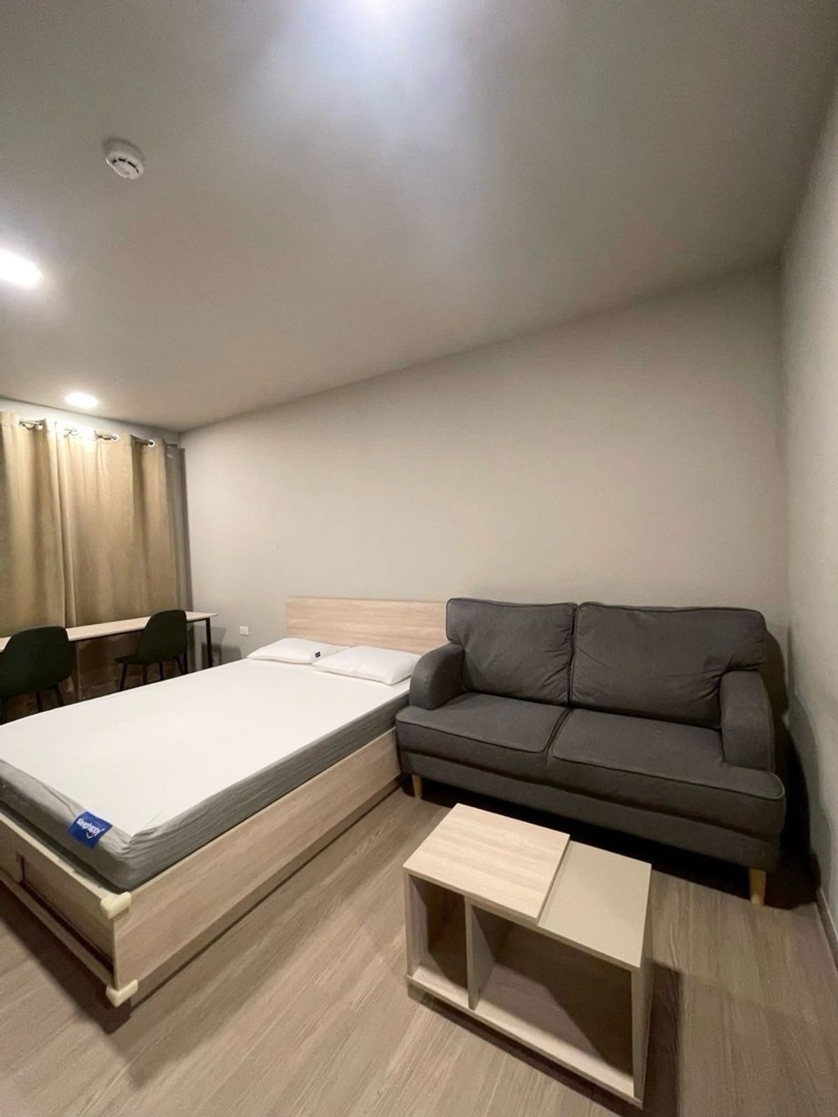 For RentCondoPinklao, Charansanitwong : @CONDOCURATOR 📍 DCONDO PANAA Furniture Rental There is a washing machine [PM4097]