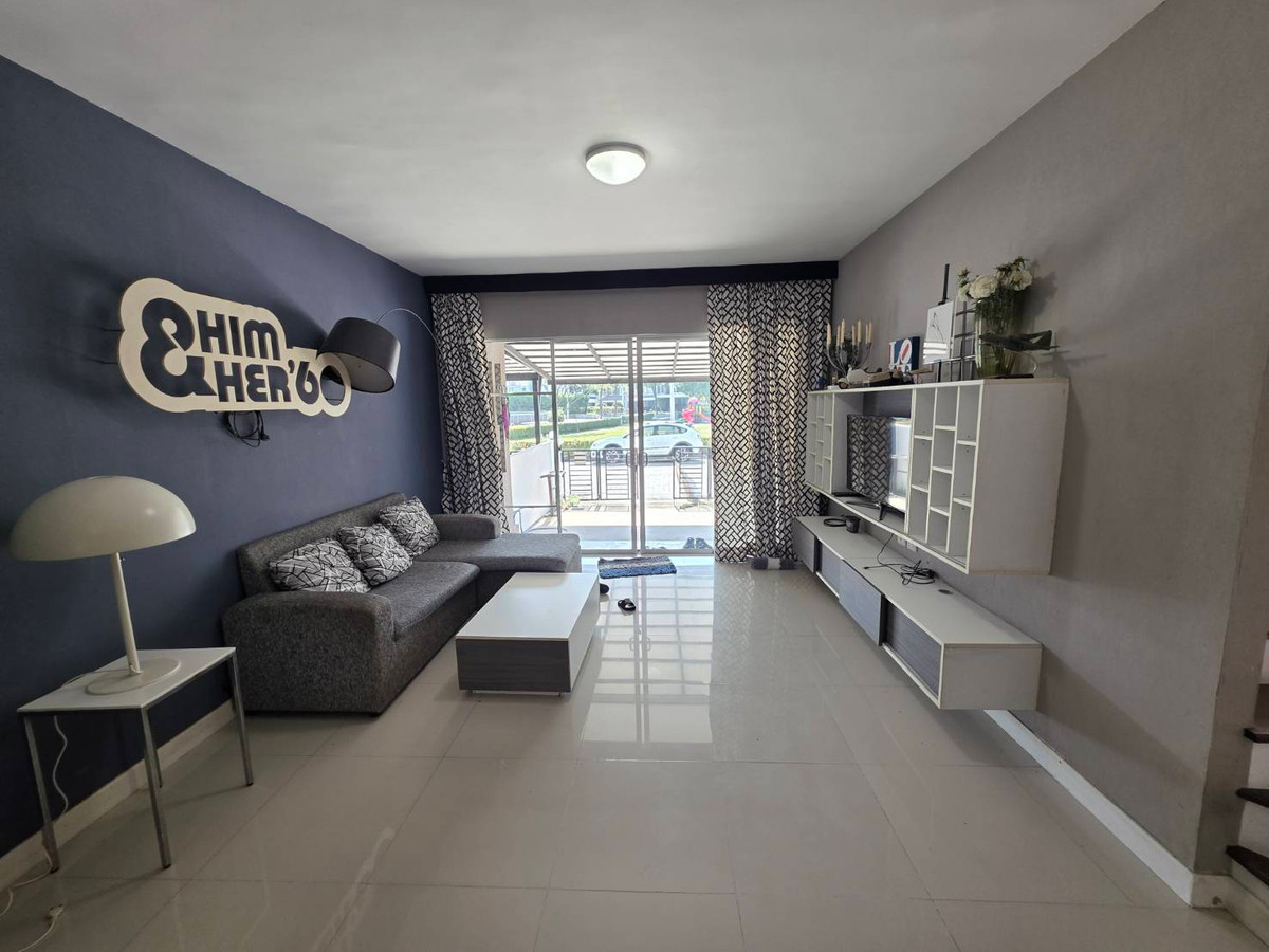 For RentTownhomeVipawadee, Don Mueang, Lak Si : Rent a town, Town, Avenue Six, Vibhavadi 60, near Central Ram Inthra only 11 minutes.