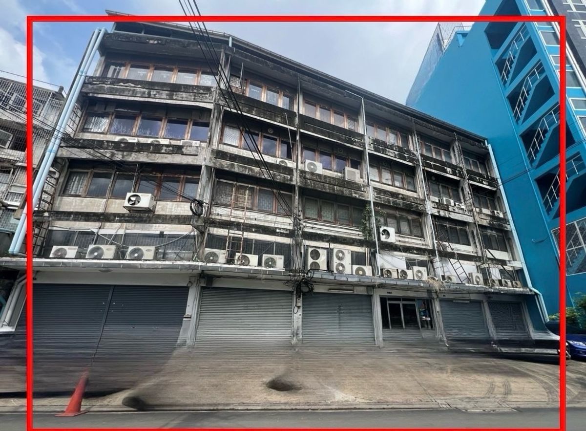 ให้เช่าสำนักงานปิ่นเกล้า จรัญสนิทวงศ์ : 📢👇 อาคารพาณิชย์ 4 ชั้น8 ห้อง (2 ห้องติดถนน + 6 ห้องในซอย) ทำเลทองติดสะพานสมเด็จพระปิ่นเกล้า พื้นที่กว้าง เหมาะสำหรับหลากหลายธุรกิจ เช่น ออฟฟิศ คลินิก ร้านอาหาร โชว์รูมสินค้า พื้นที่โล่ง รีโนเวทปรับแต่งได้ตามรูปแบบธุรกิจ