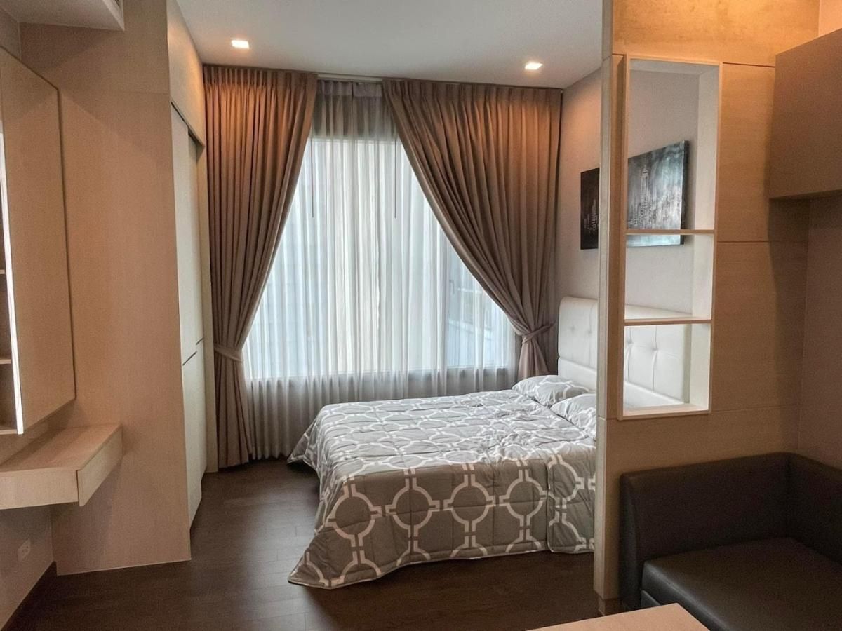 For SaleCondoRama9, Petchburi, RCA : Condo for Sale: Q Asoke 30 sqm | Floor 21