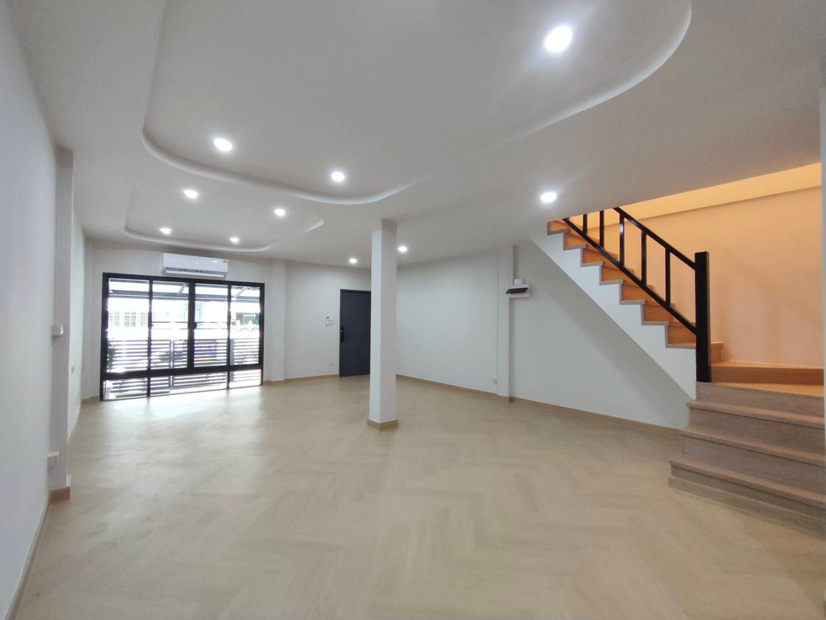 For SaleTownhomeOnnut, Udomsuk : Sell ​​2 -story townhome, renovated, both after Soi Punnawithi 48, Sukhumvit 101 🏘️