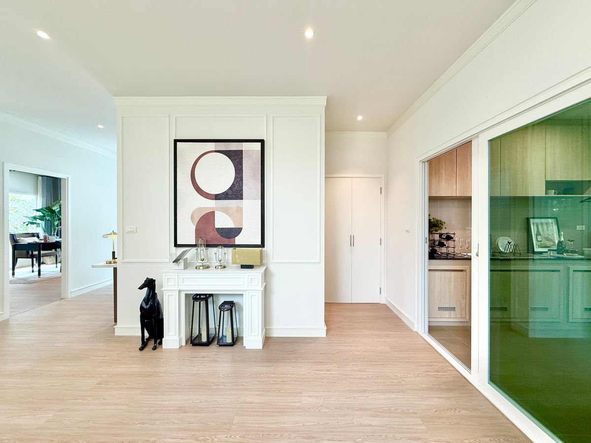 ขายบ้านนวมินทร์ รามอินทรา : Saransiri Chatuchot ส่วนกลางใหญ่กว่า 6 ไร่ บ้านเดี่ยว 3–4 นอน เริ่ม 7.99 ลบ. 📞 092-690-5445 เปิดจองรอบ Presale 4–5 ต.ค. นี้เท่านั้น 