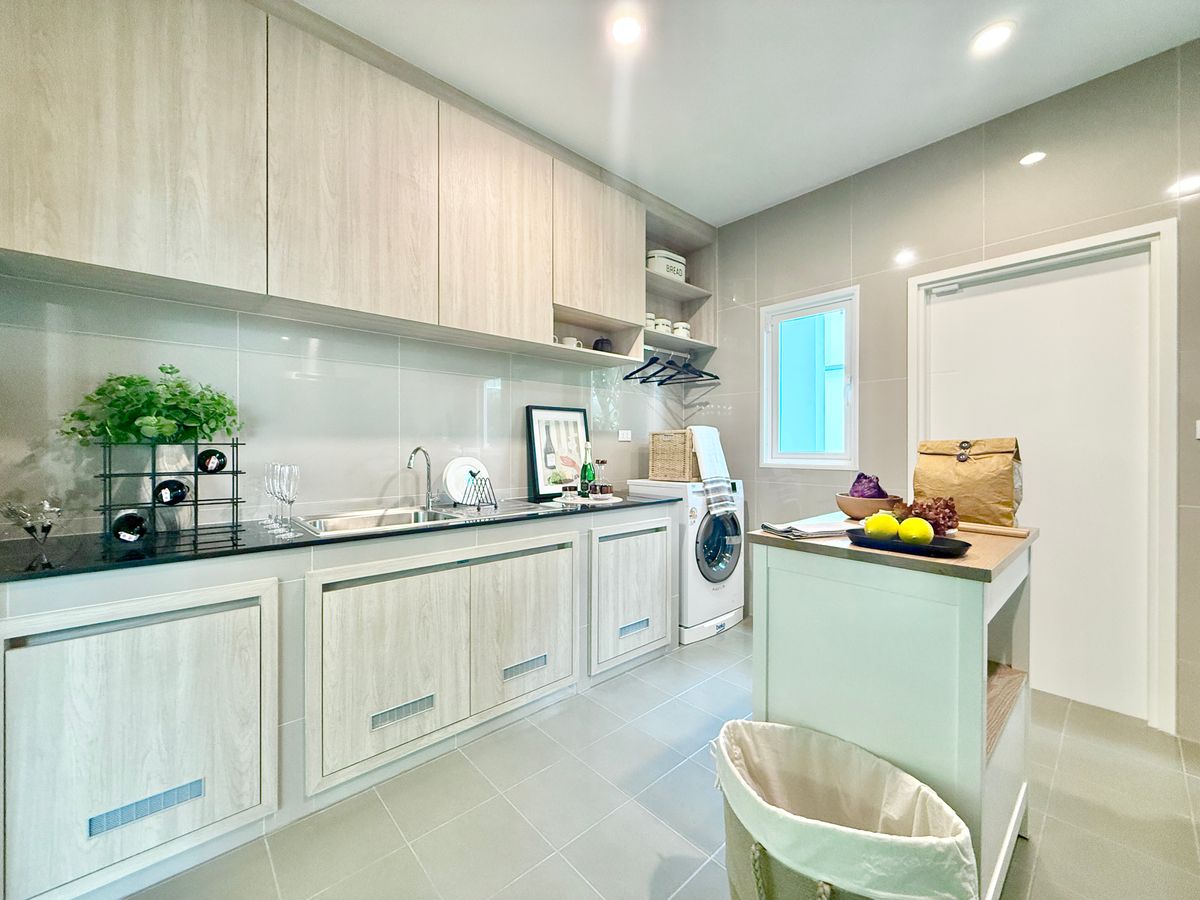 ขายบ้านนวมินทร์ รามอินทรา : Saransiri Chatuchot ส่วนกลางใหญ่กว่า 6 ไร่ บ้านเดี่ยว 3–4 นอน เริ่ม 7.99 ลบ. 📞 092-690-5445 เปิดจองรอบ Presale 4–5 ต.ค. นี้เท่านั้น 