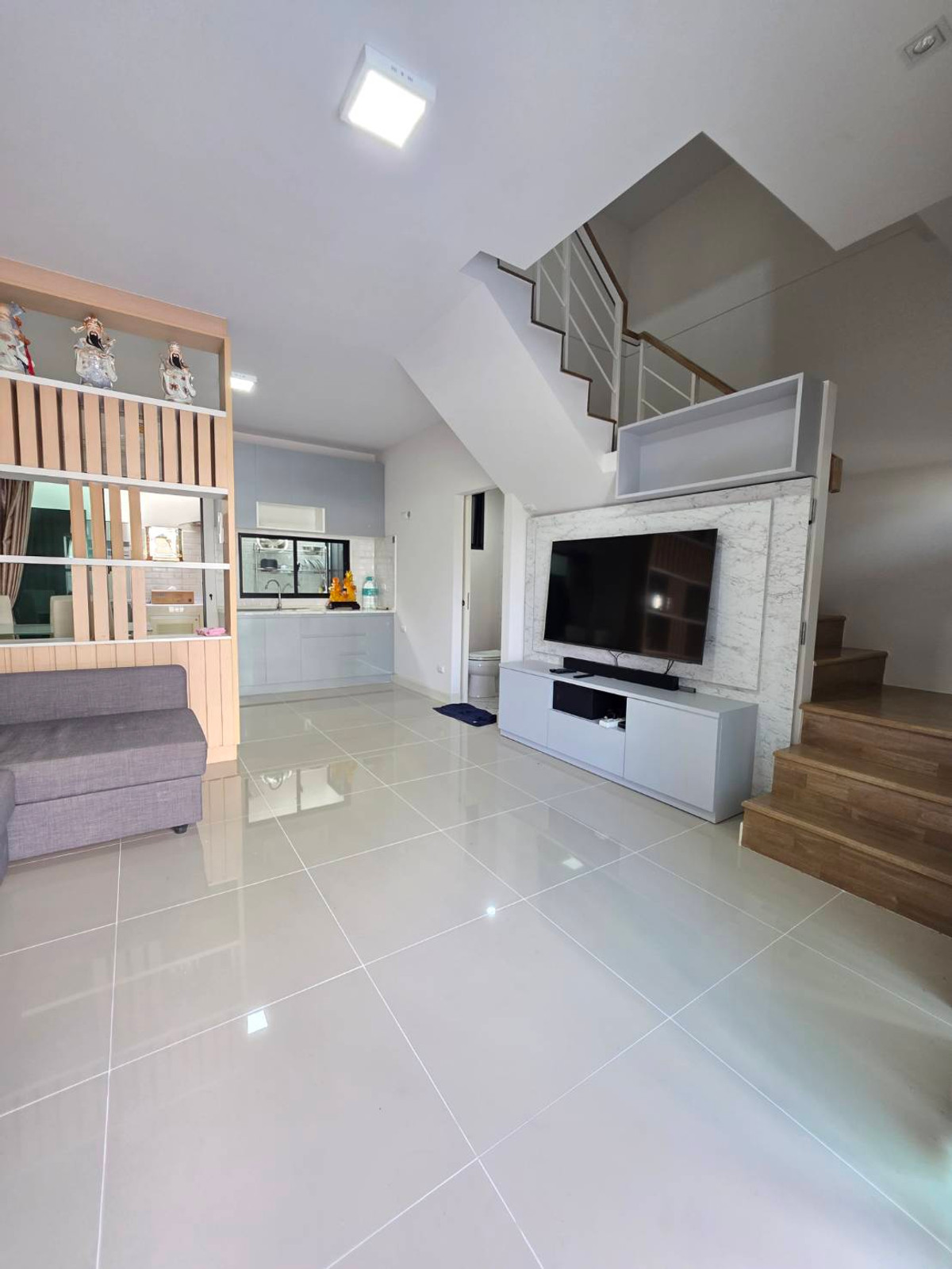 ขายทาวน์โฮมอ่อนนุช อุดมสุข : ใกล้รถไฟฟ้า สายสีเหลือง สถานีศรีนุช