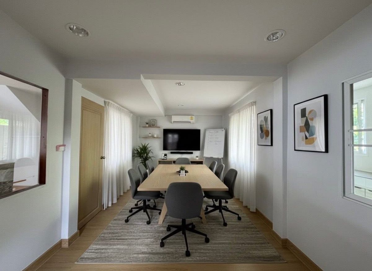 For RentHouseRatchadapisek, Huaikwang, Suttisan : Rent a detached house Near MRT Sutthisan 500 sq.m., 5 bedrooms, 4 bathrooms, private pool, Soi Chok Amnuay