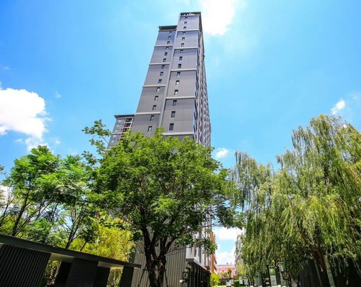 For SaleCondoPinklao, Charansanitwong : ✨ For Sale: Life Pinklao Condo ✨ 💰 ONLY 4,750,000 THB