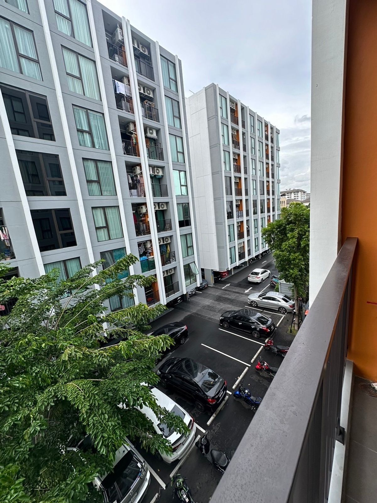 For SaleCondoLadprao101, Happy Land, The Mall Bang Kapi : Urgent sale 🔥 Feel Condo Lat Phrao 122 🔥 Near MRT Lat Phrao 101, fully furnished and equipped with appliances.