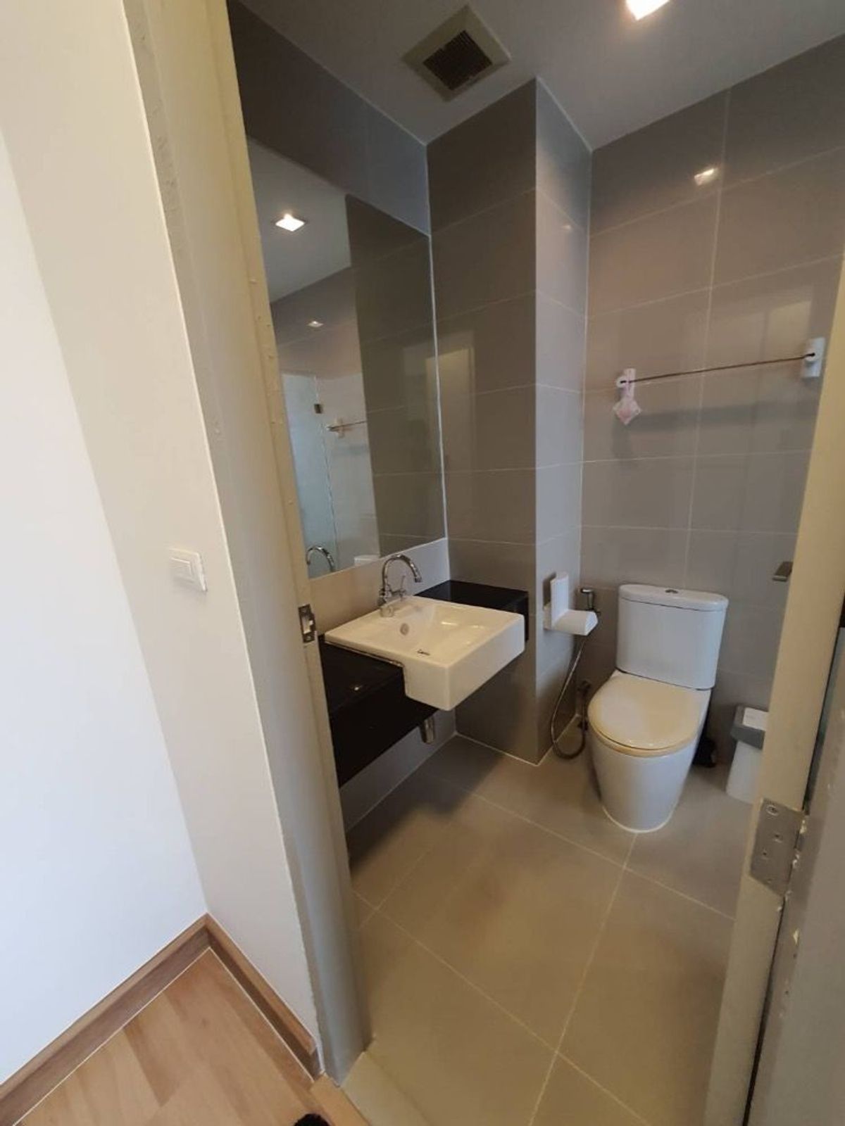 For SaleCondoOnnut, Udomsuk : “Condo for Sale: Ideo Blucove Sukhumvit