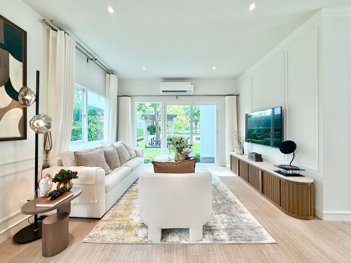 ขายบ้านนวมินทร์ รามอินทรา : Saransiri Chatuchot ส่วนกลางใหญ่กว่า 6 ไร่ บ้านเดี่ยว 3–4 นอน เริ่ม 7.99 ลบ. 📞 092-690-5445 เปิดจองรอบ Presale 4–5 ต.ค. นี้เท่านั้น 