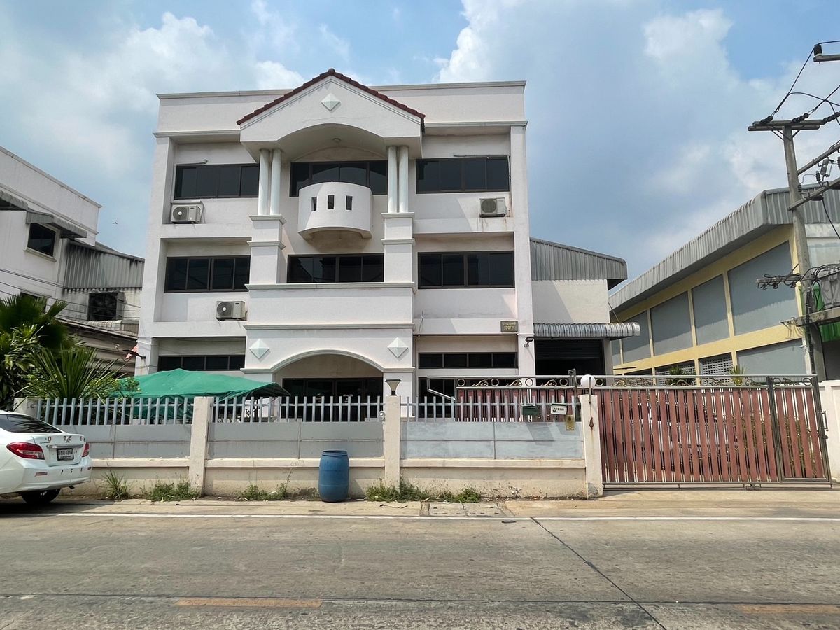 For SaleFactoryMahachai Samut Sakhon : Factory for sale with 3 -story house, Soi Khlong Mot, Krathum Baen, Samut Sakhon
