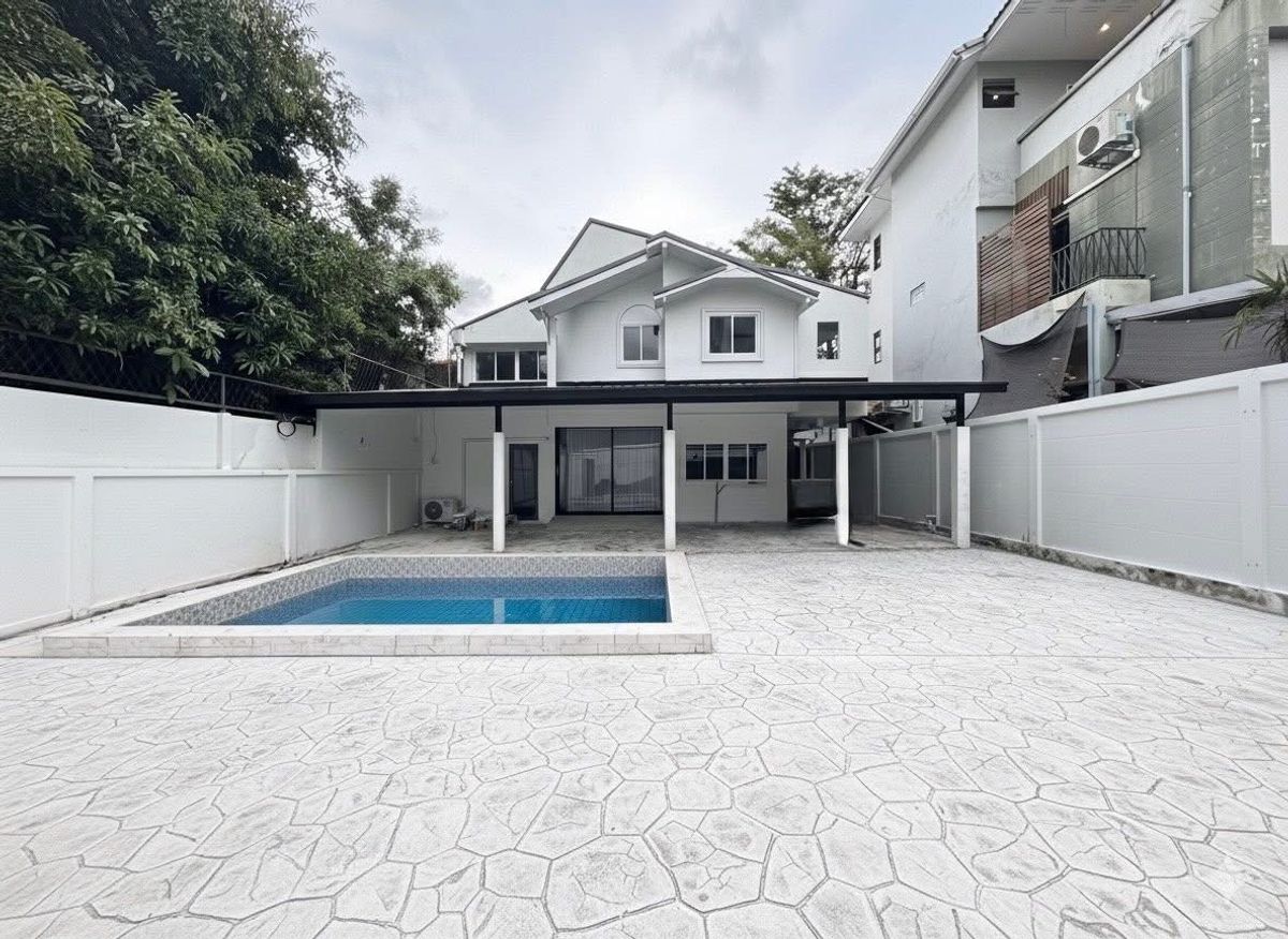 ให้เช่าบ้านรัชดา ห้วยขวาง : ให้เช่าบ้านเดี่ยว ใกล้MRTสุทธิสาร500 ตร.ม.5 ห้องนอน 4ห้องน้ำ สระว่ายน้ำส่วนตัว ซอยโชคอำนวย 