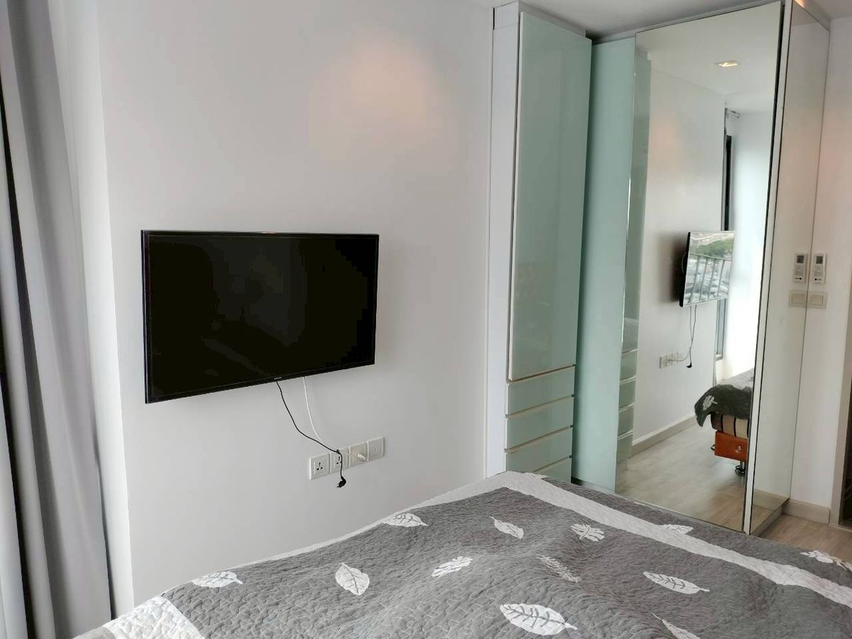 For RentCondoWongwianyai, Charoennakor : !! Beautiful room for rent IDEO Mobi Sathorn BTS, Thonburi