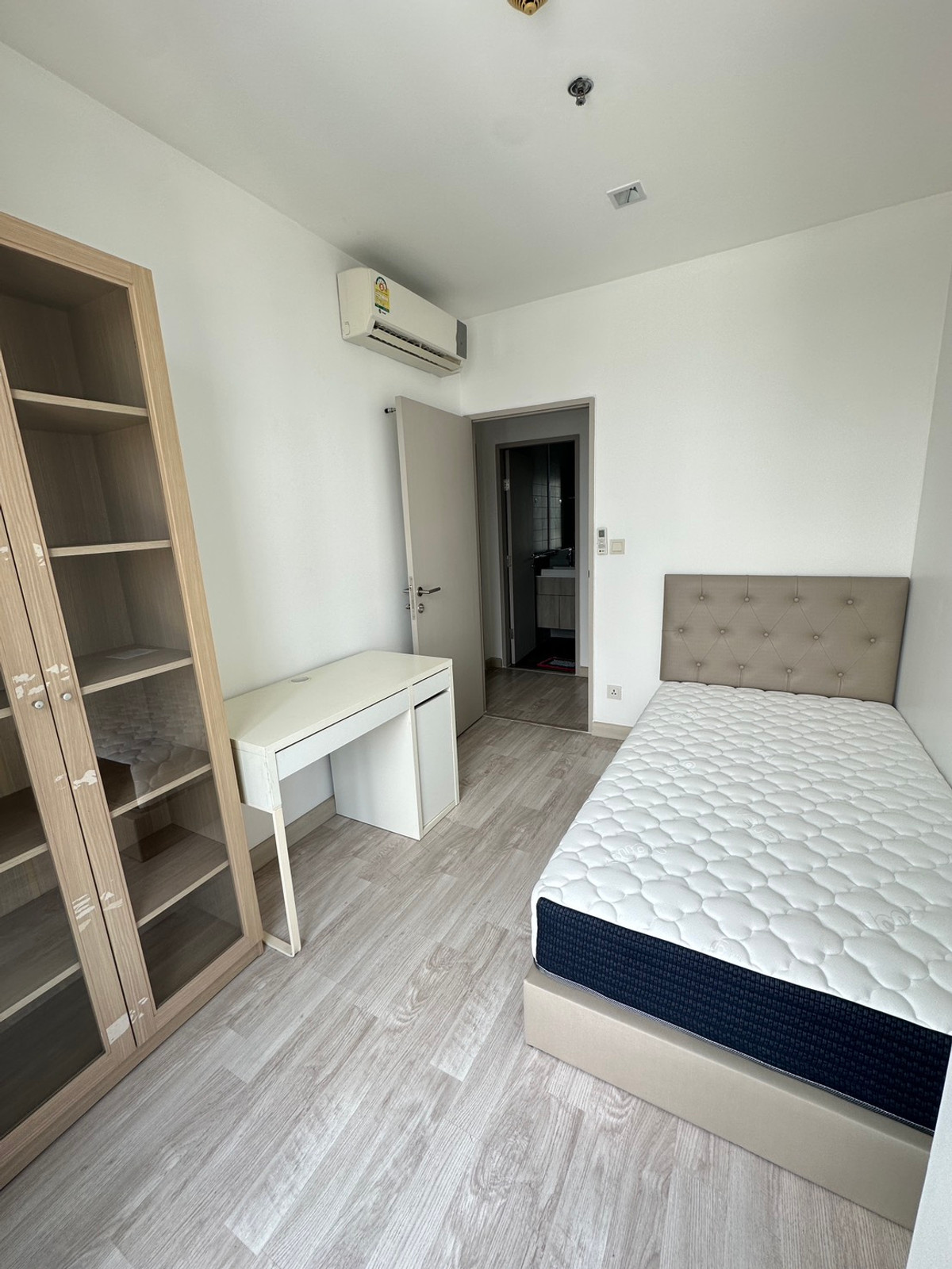 For RentCondoWongwianyai, Charoennakor : !! Beautiful room for rent IDEO Mobi Sathorn BTS, Thonburi