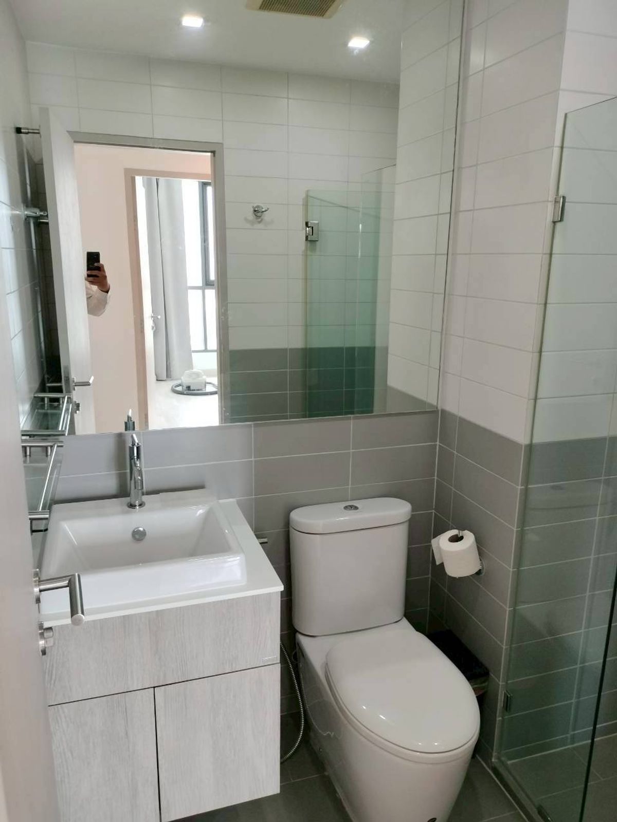 For RentCondoWongwianyai, Charoennakor : !! Beautiful room for rent IDEO Mobi Sathorn BTS, Thonburi