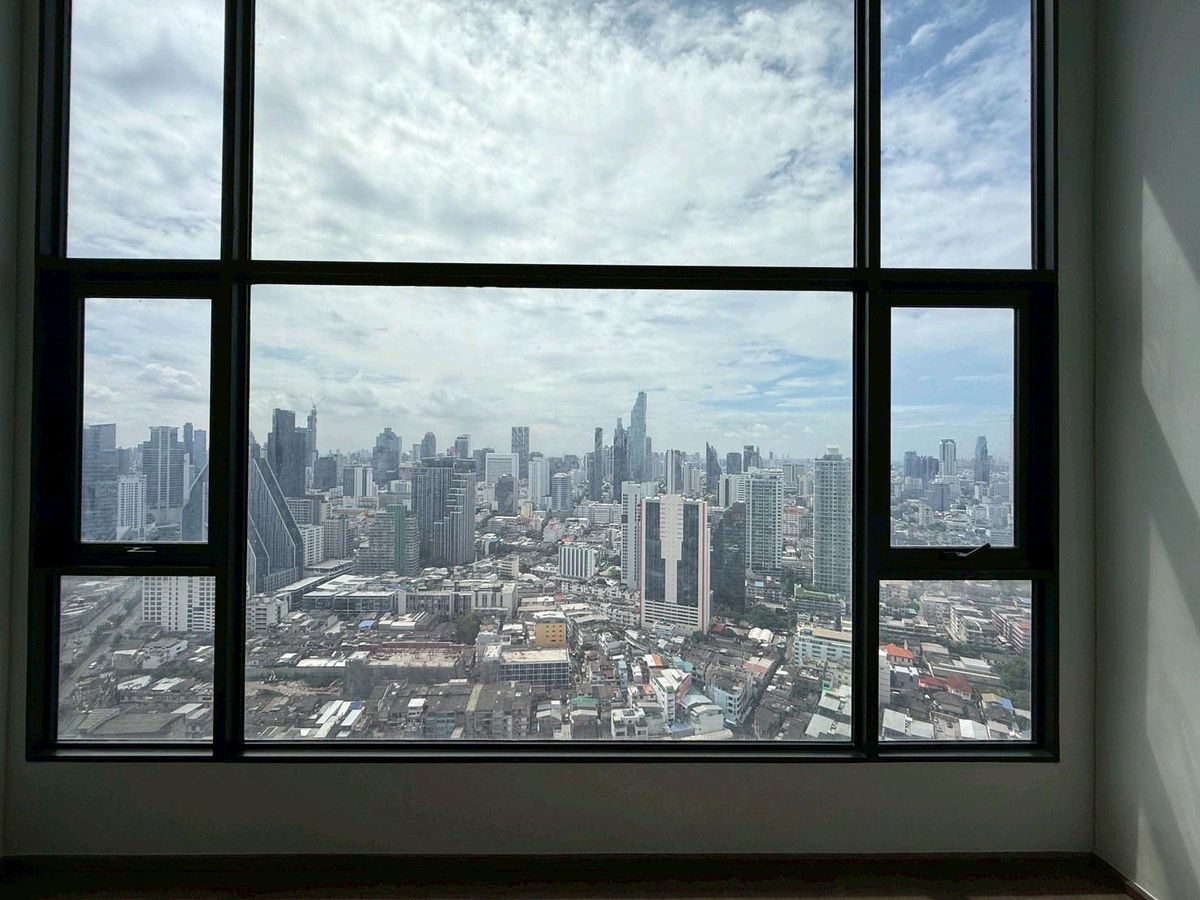 For SaleCondoSiam Paragon ,Chulalongkorn,Samyan : Park Origin Chula Samyan【𝐒𝐄𝐋𝐋】🔥Cozy and warm, using wood tones and soft lighting to create a relaxing atmosphere🔥  Contact Line ID: @hacondo