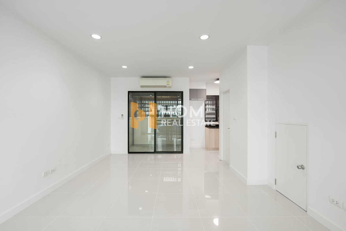 ขายทาวน์โฮมรามคำแหง หัวหมาก : ทาวน์โฮมรีโนเวทใหม่ ราคาดีมาก🔥 ทาวน์โฮม บ้านกลางเมือง พระราม 9 - รามคำแหง / 3 ห้องนอน (ขาย), Baan Klang Muang Rama 9 - Ramkhmahaeng / Townhome 3 Bedrooms (FOR SALE) AA626