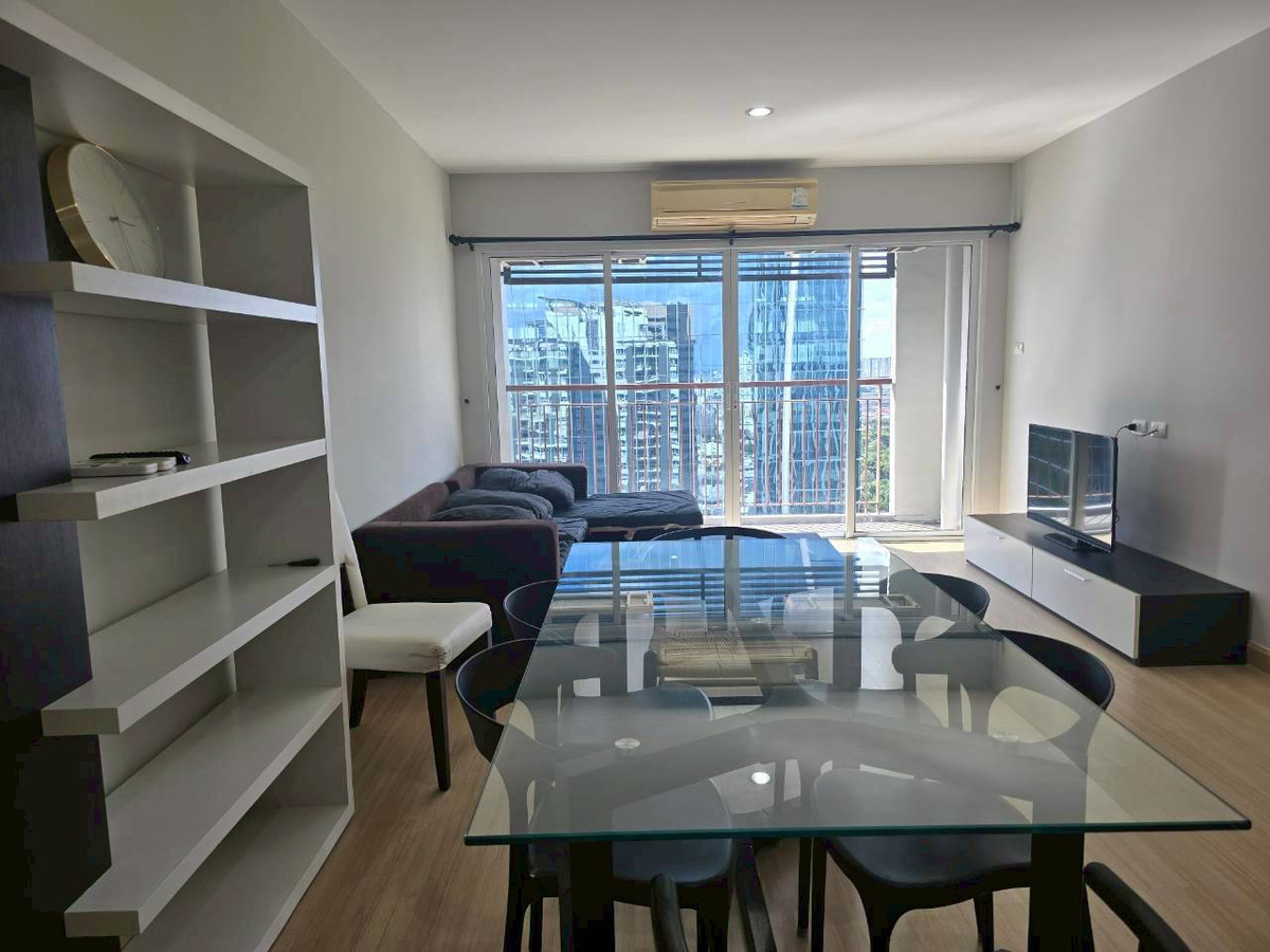 For RentCondoLadprao, Central Ladprao : Sym Vipha Condo Ladprao Condo ✨ 2 bedrooms, new renovated, no cracks 📍 Five Lat Phrao Intersection - Near MRT Phahonyothin