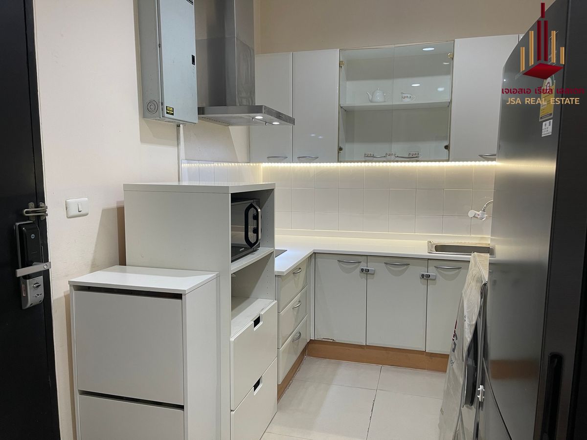 For SaleCondoRatchathewi,Phayathai : ✨ For Sale: Baan Klang Krung Siam Pathumwan Condo ✨ 💰 ONLY 18,900,000 THB