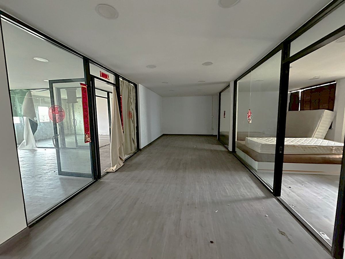 For RentShop HouseRama9, Petchburi, RCA : Commercial building, 5 units, walking distance to Airport Link ** NO CO-AGENT ** 