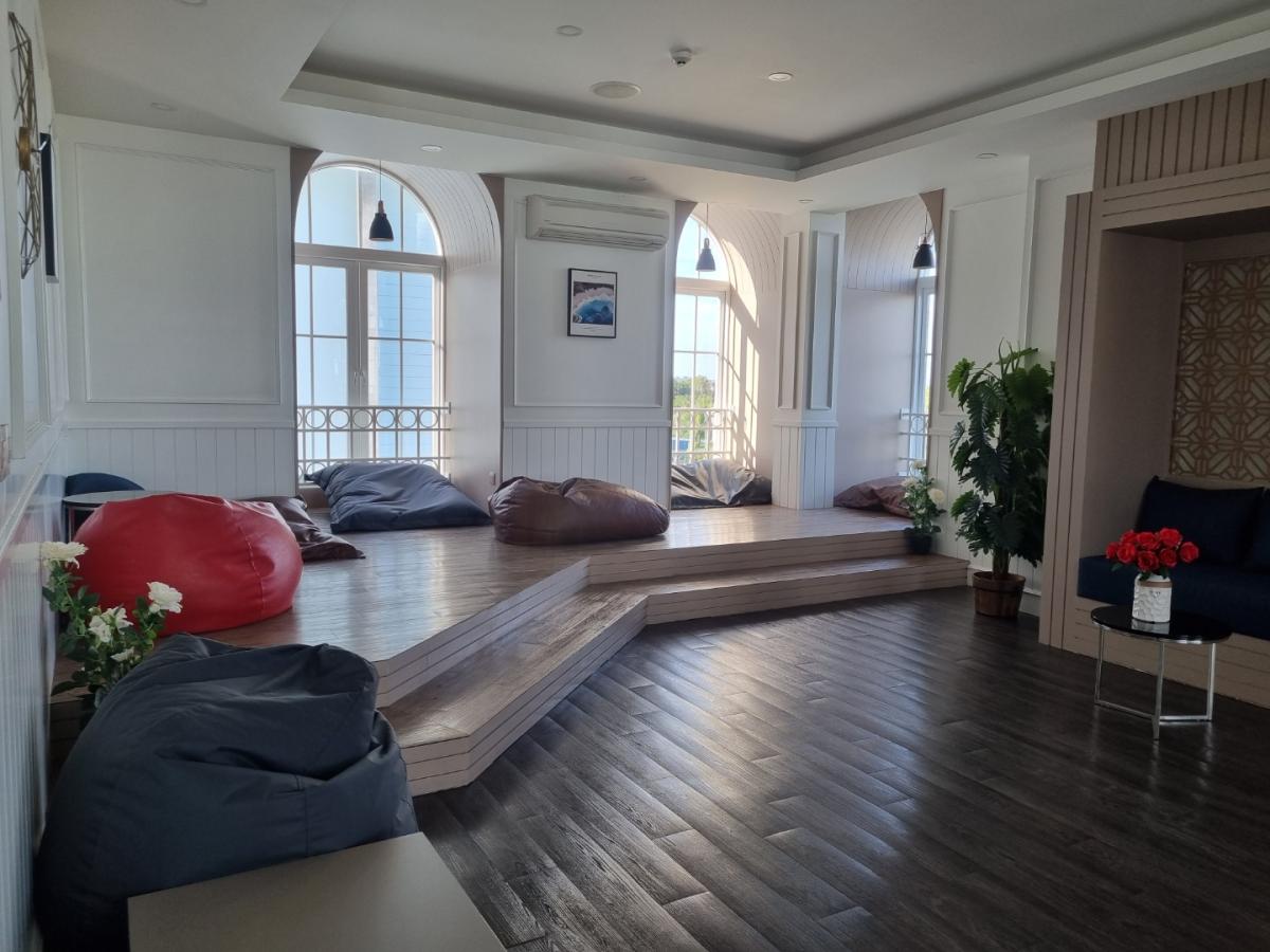 ขายคอนโดพัทยา บางแสน ชลบุรี สัตหีบ : 🔥ขายด่วน🔥แกรนด์ ฟลอริด้า บีชฟร้อนท์ คอนโด รีสอร์ท พัทยา ใกล้หาดจอมเทียน วิวสระน้ำ โซน G  (ราคาต่อรองกันได้)