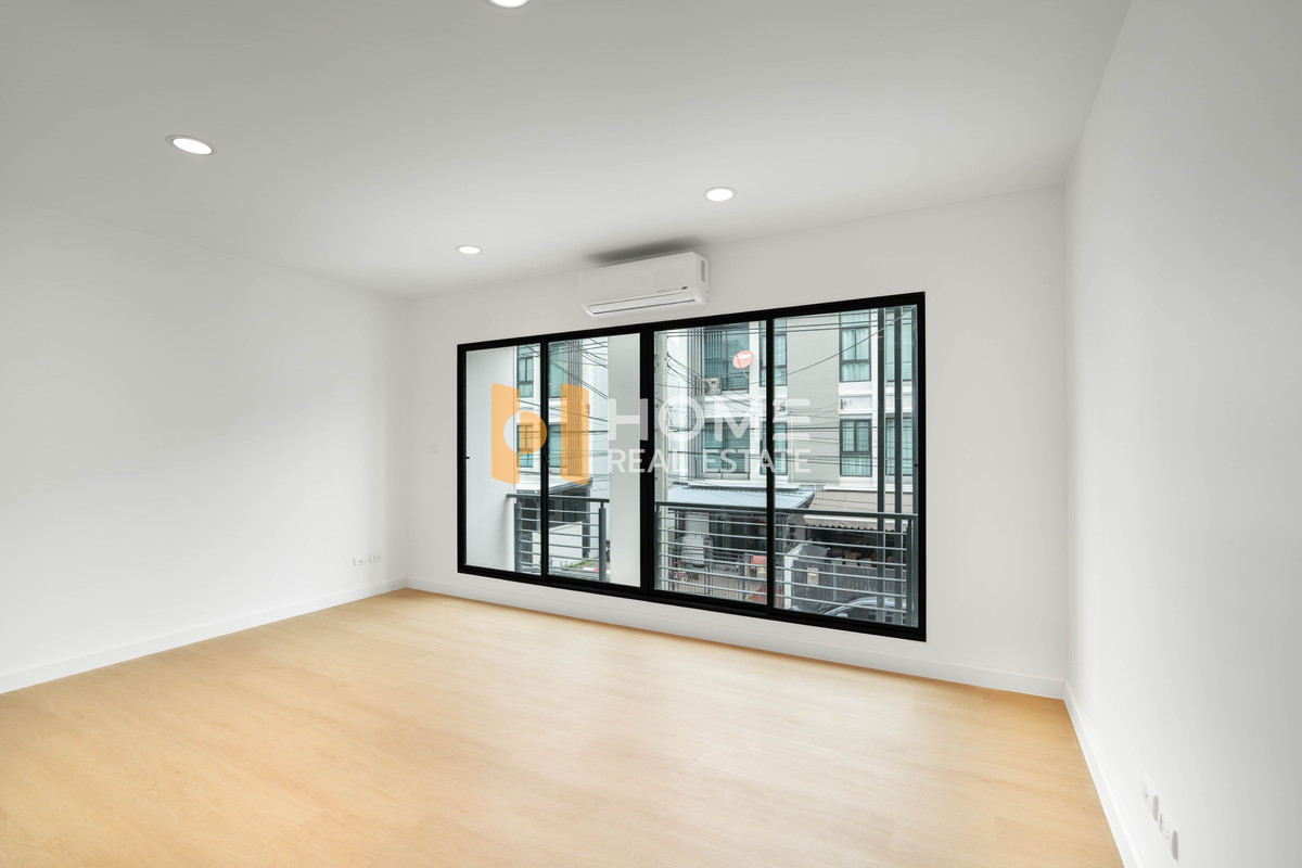 ขายทาวน์โฮมรามคำแหง หัวหมาก : ทาวน์โฮมรีโนเวทใหม่ ราคาดีมาก🔥 ทาวน์โฮม บ้านกลางเมือง พระราม 9 - รามคำแหง / 3 ห้องนอน (ขาย), Baan Klang Muang Rama 9 - Ramkhmahaeng / Townhome 3 Bedrooms (FOR SALE) AA626