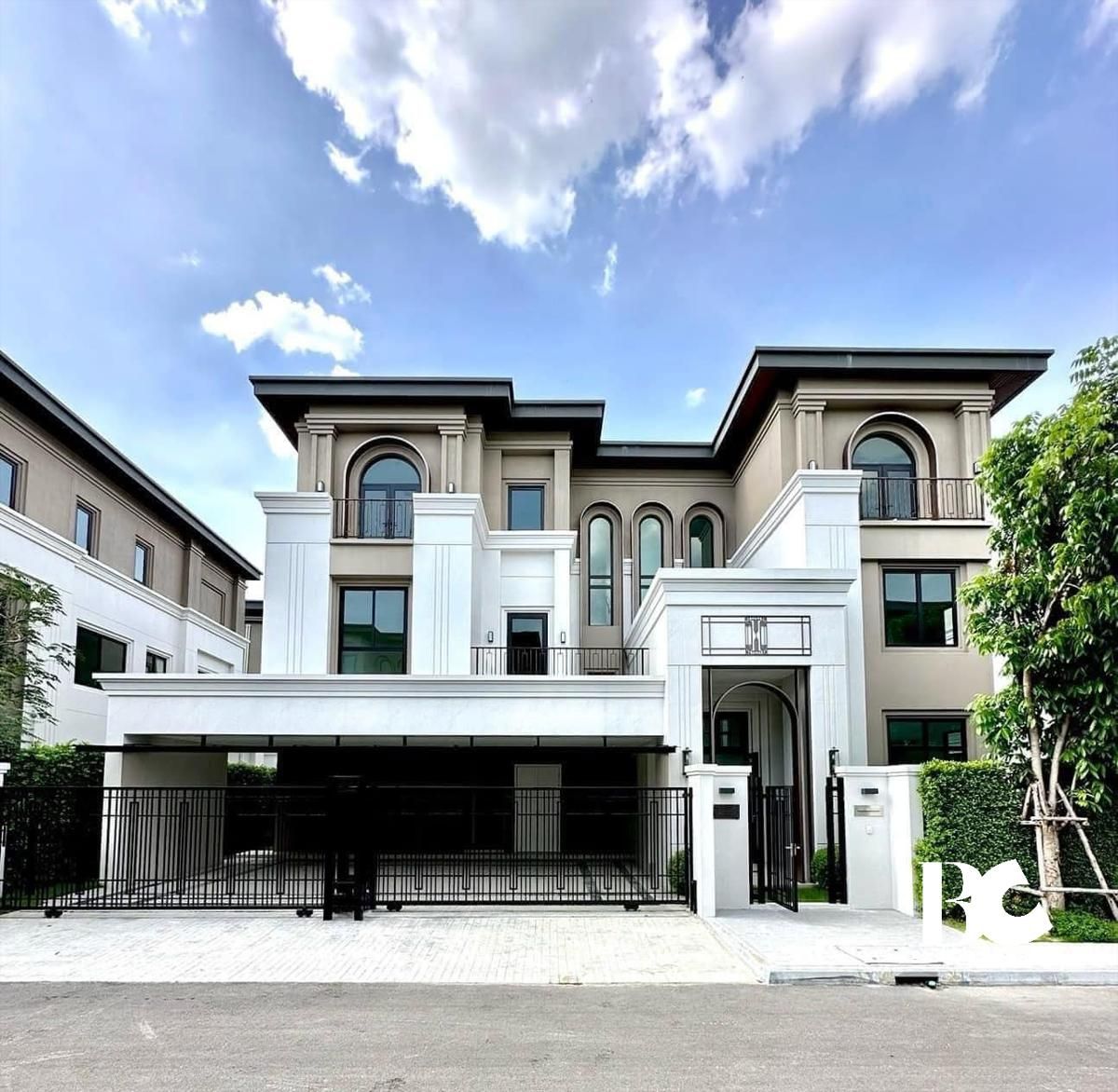 For RentHousePattanakan, Srinakarin : For Sell/Rent - Cinq Royal Krungthep Kreetha