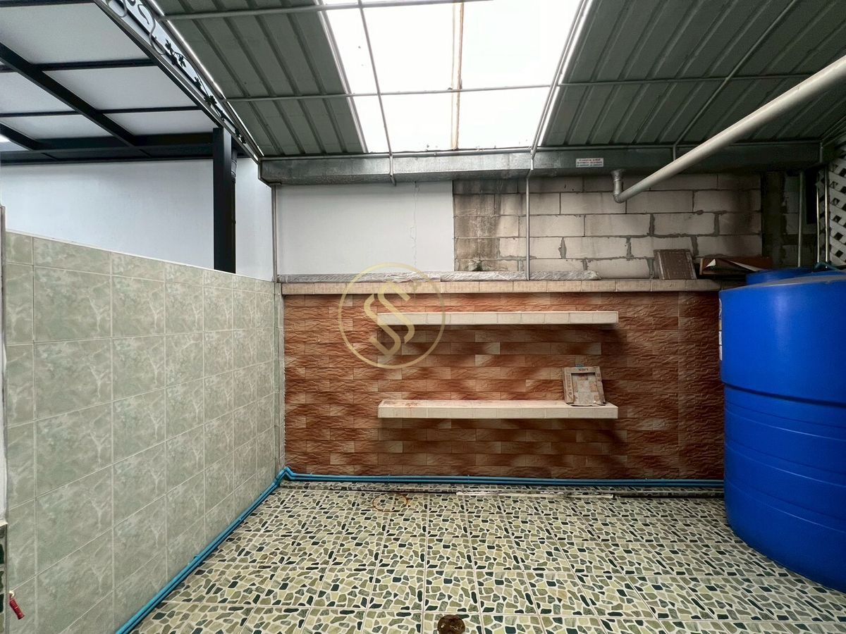 ขายทาวน์โฮมพัฒนาการ ศรีนครินทร์ : ขายด่วนบ้านทาวน์โฮม บ้านกลางเมือง เดอะ รอยัลโมนาโค ศรีนครินทร์ 24  ทาวน์โฮม 3 ชั้น ขนาด 20 ตารางวา พื้นที่ใช้สอย 175 ตรม.